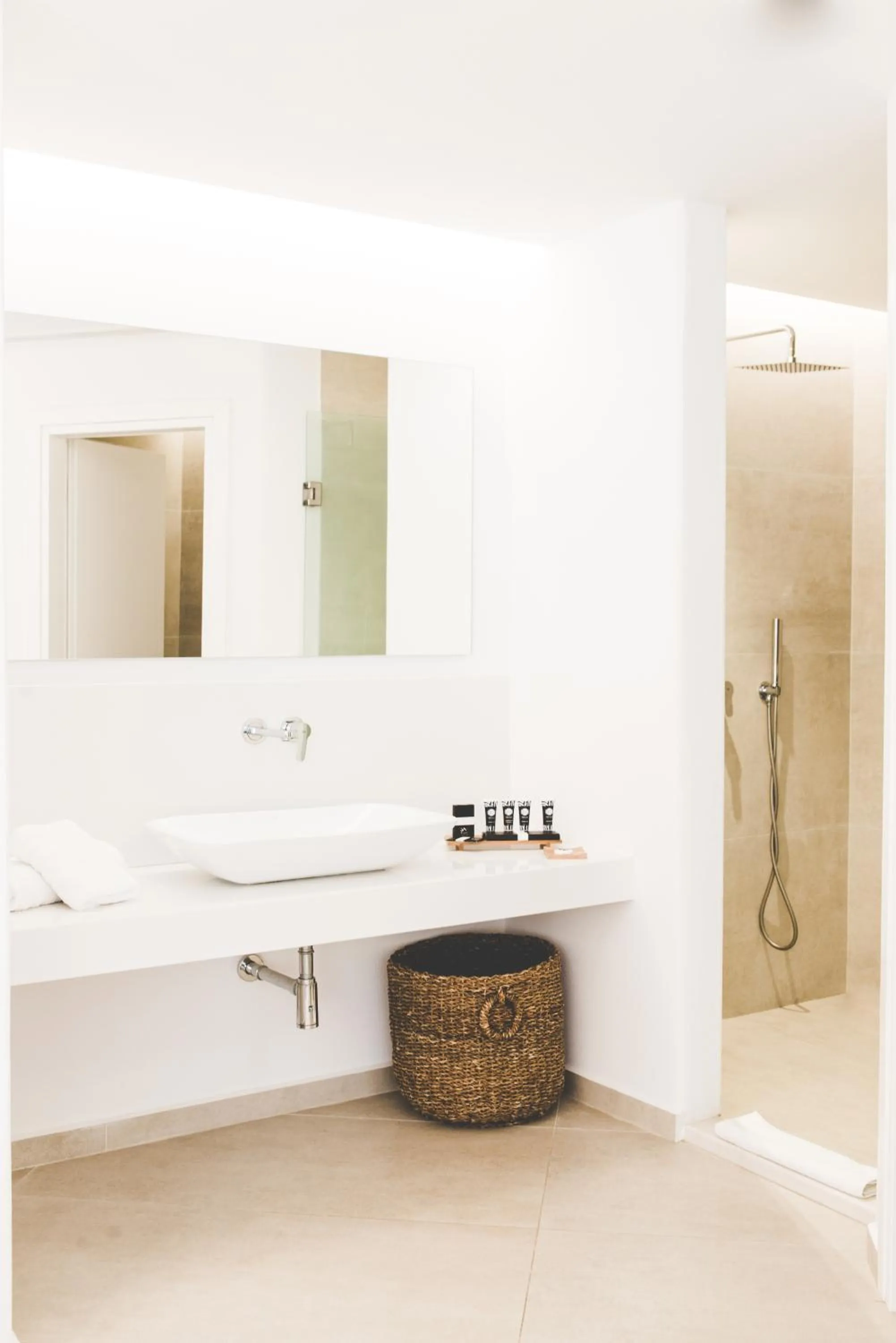 Bathroom in Super Paradise Hotel