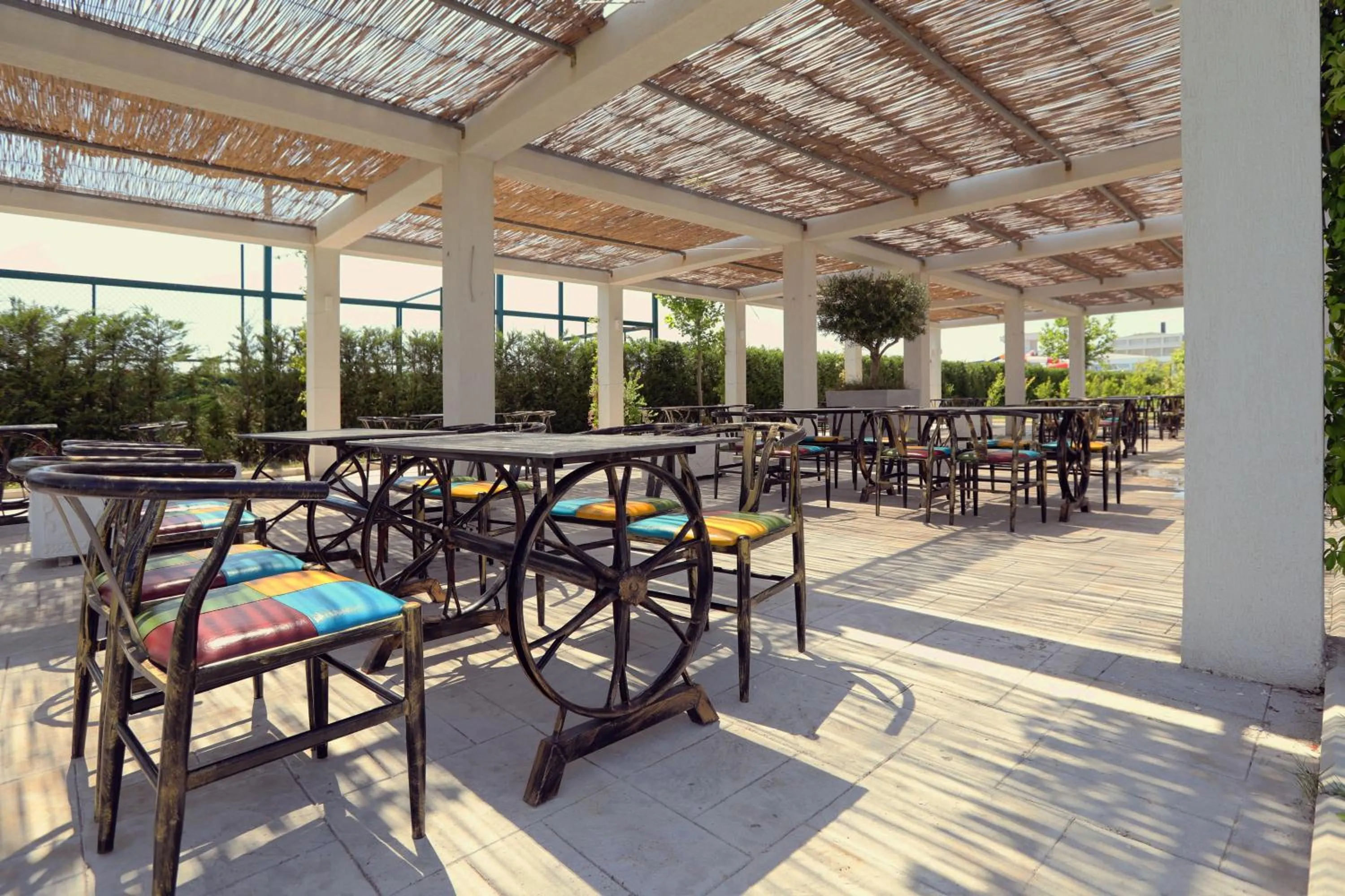 Restaurant/places to eat in Velipoja Grand Europa Resort, Affiliated by Melia