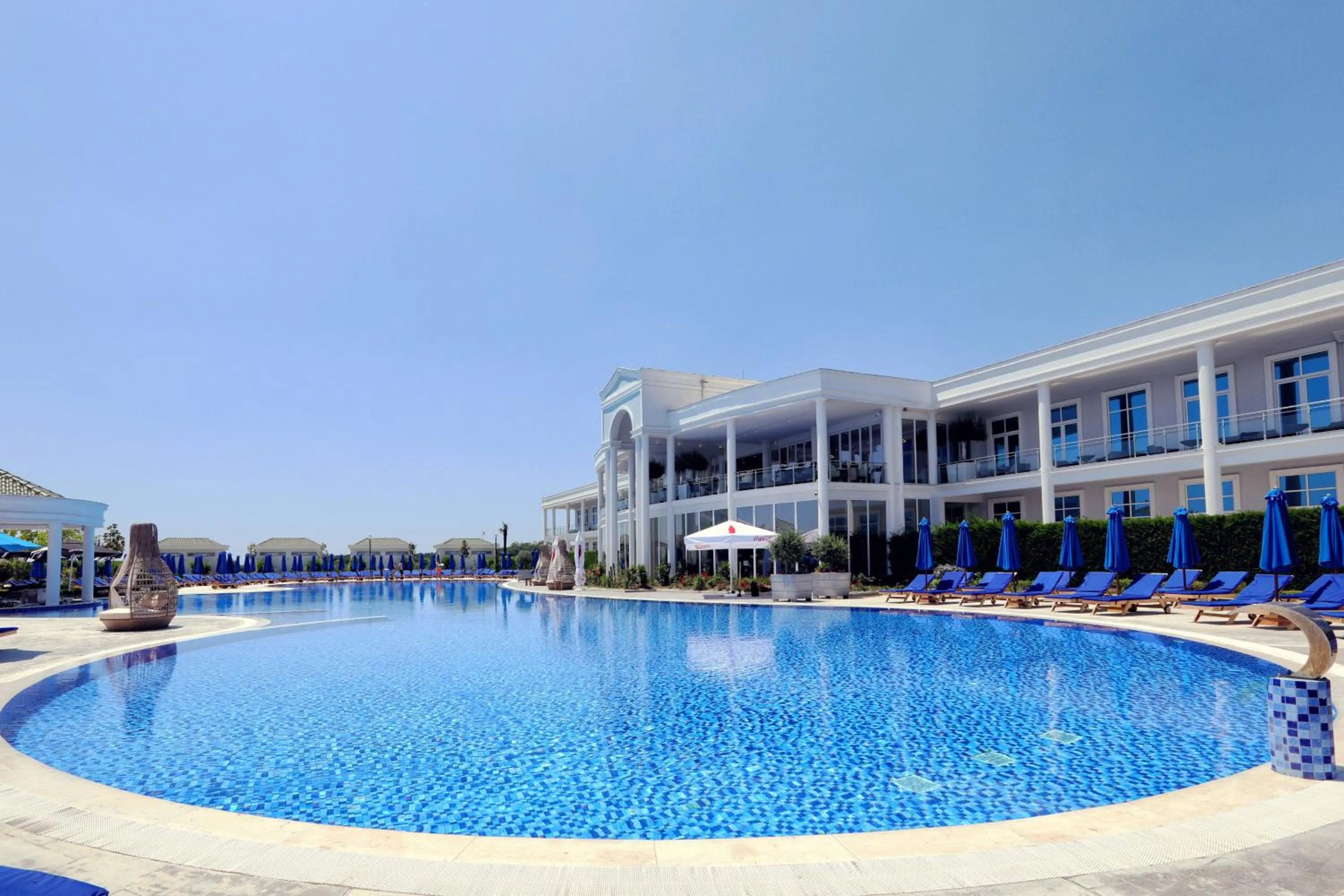Property building in Velipoja Grand Europa Resort Affiliated by Meliá