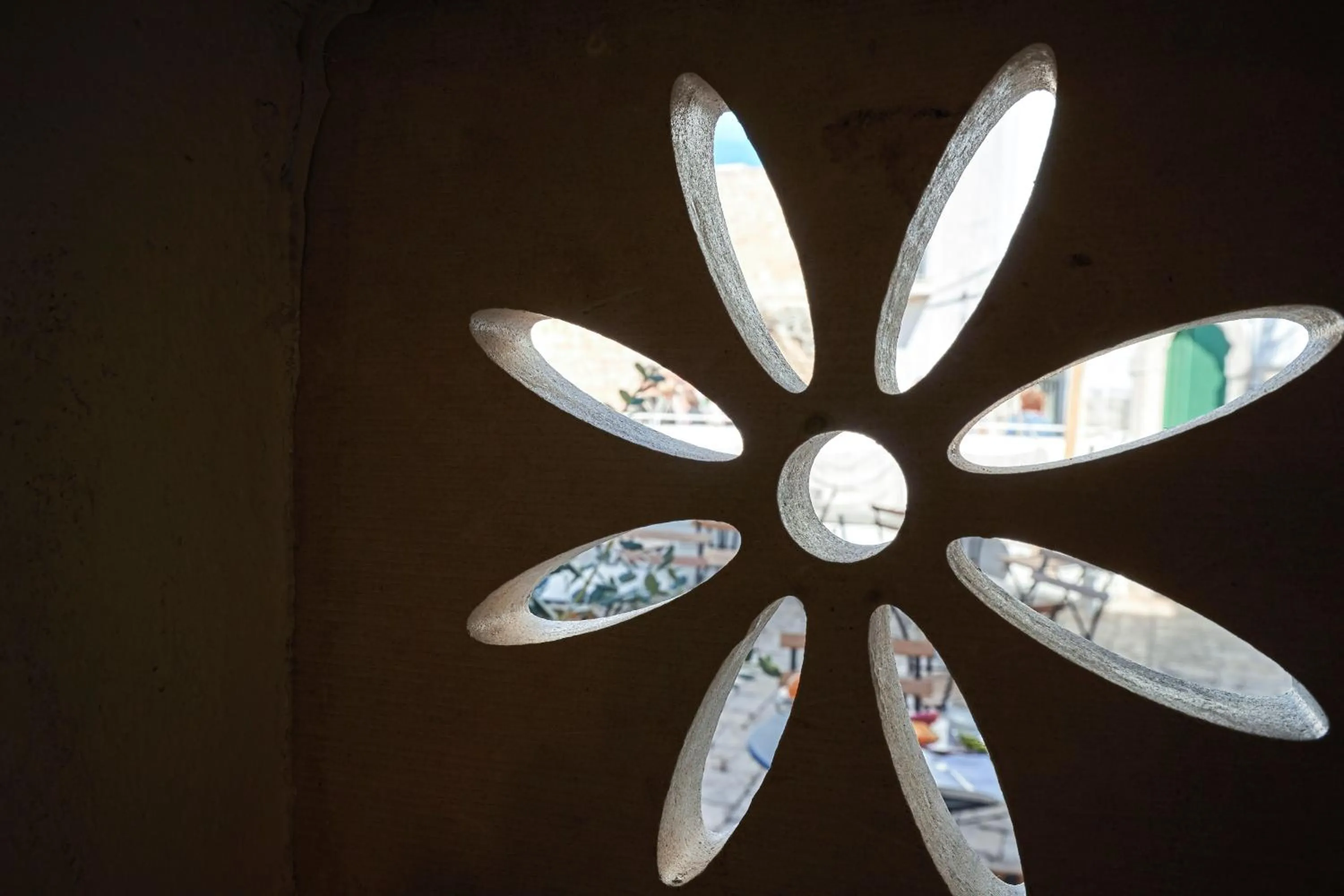 Decorative detail in Aquamarea