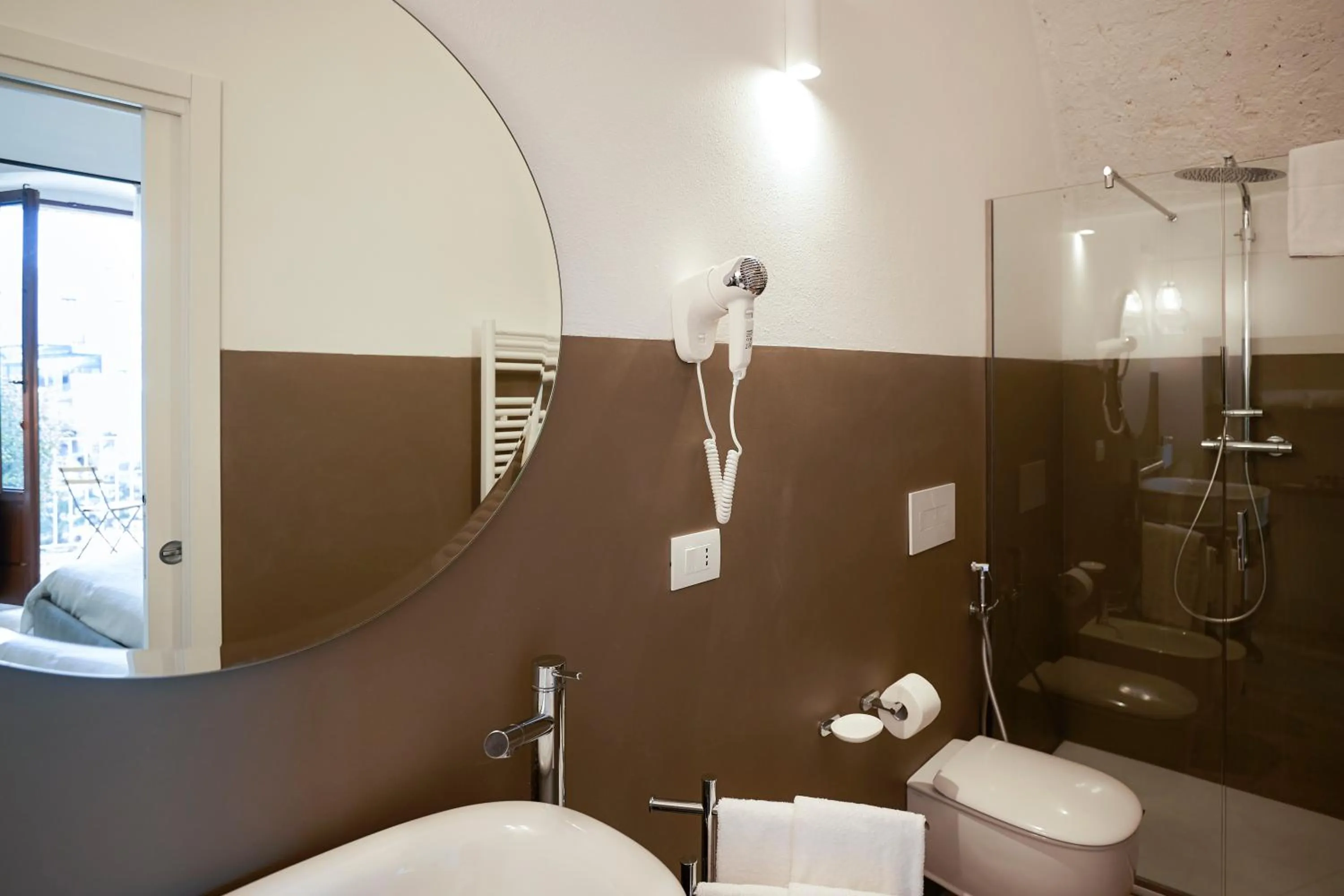 Bathroom in Aquamarea