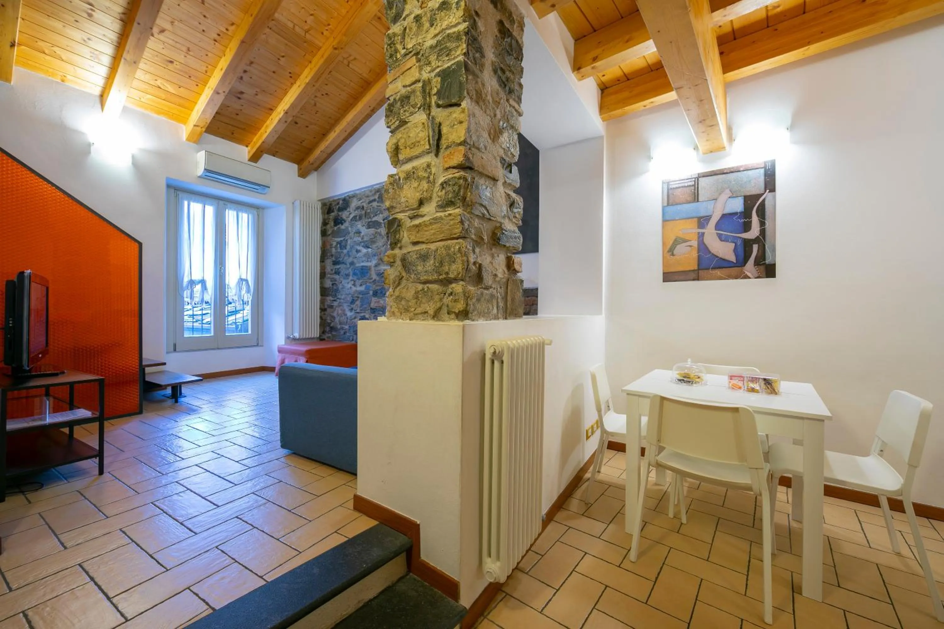 Seating area in Le Stanze del Lago Apartments