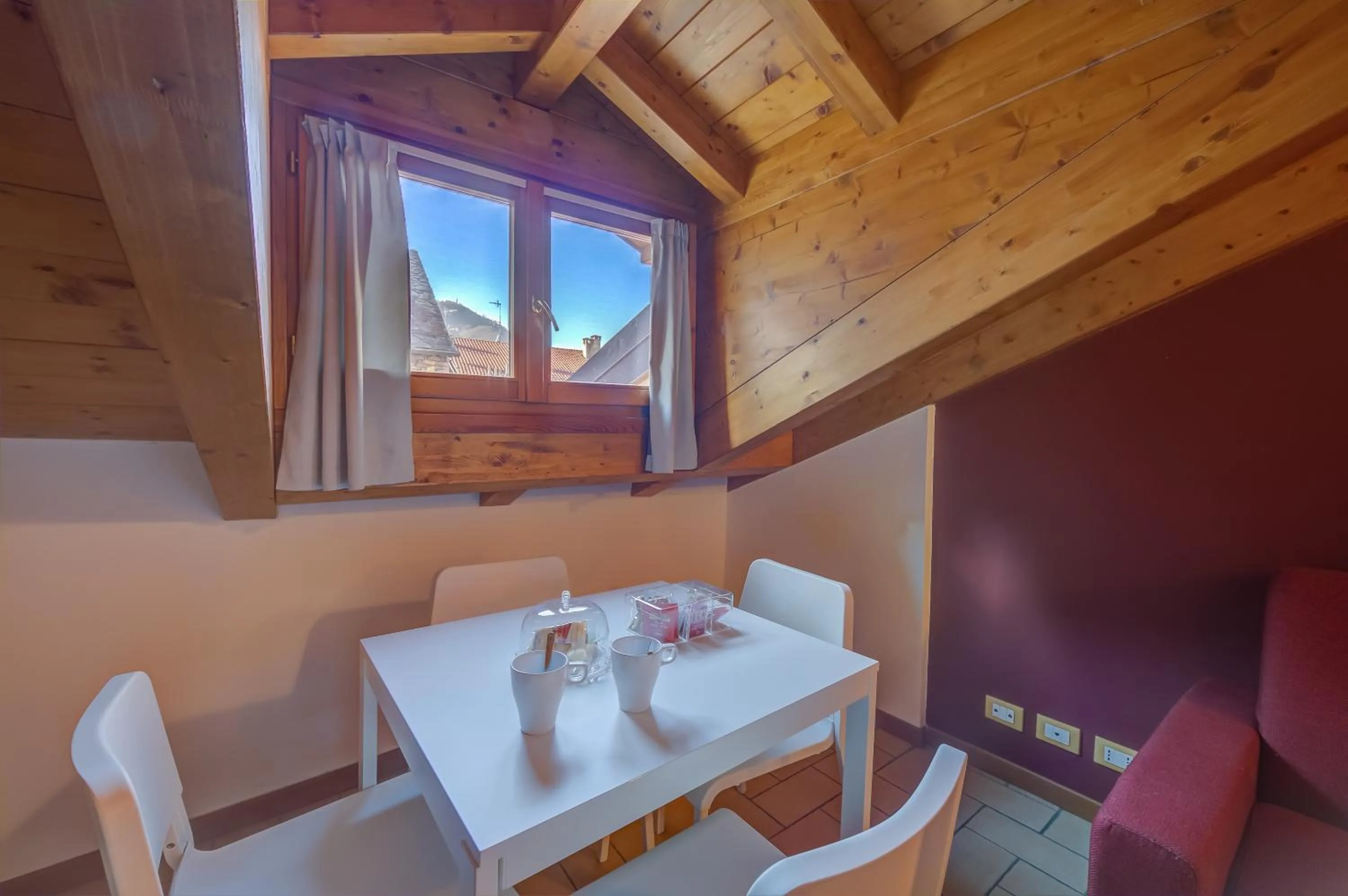 Seating area in Le Stanze del Lago Apartments