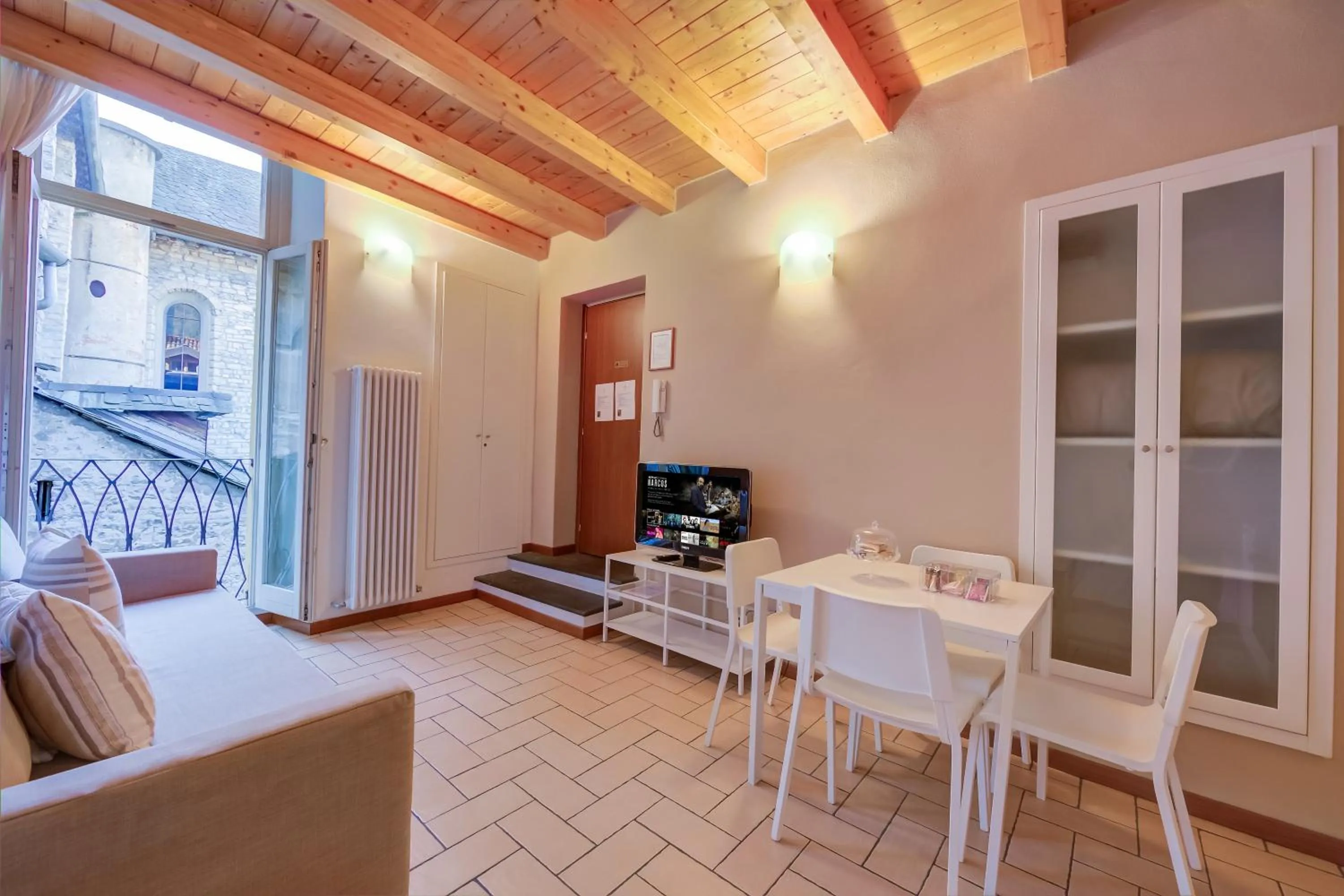 Living room in Le Stanze del Lago Apartments