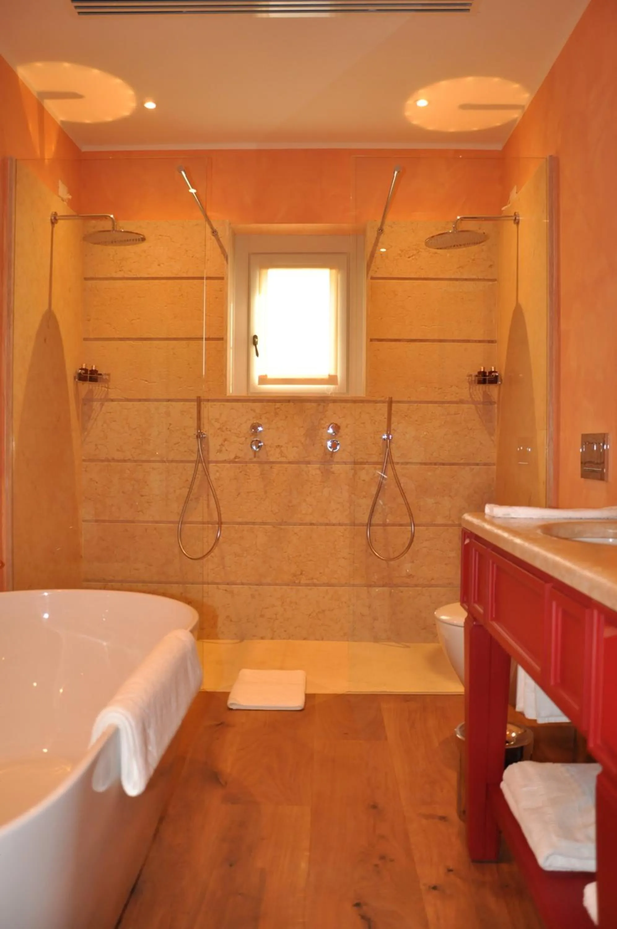Shower in L'Andana Tenuta La Badiola