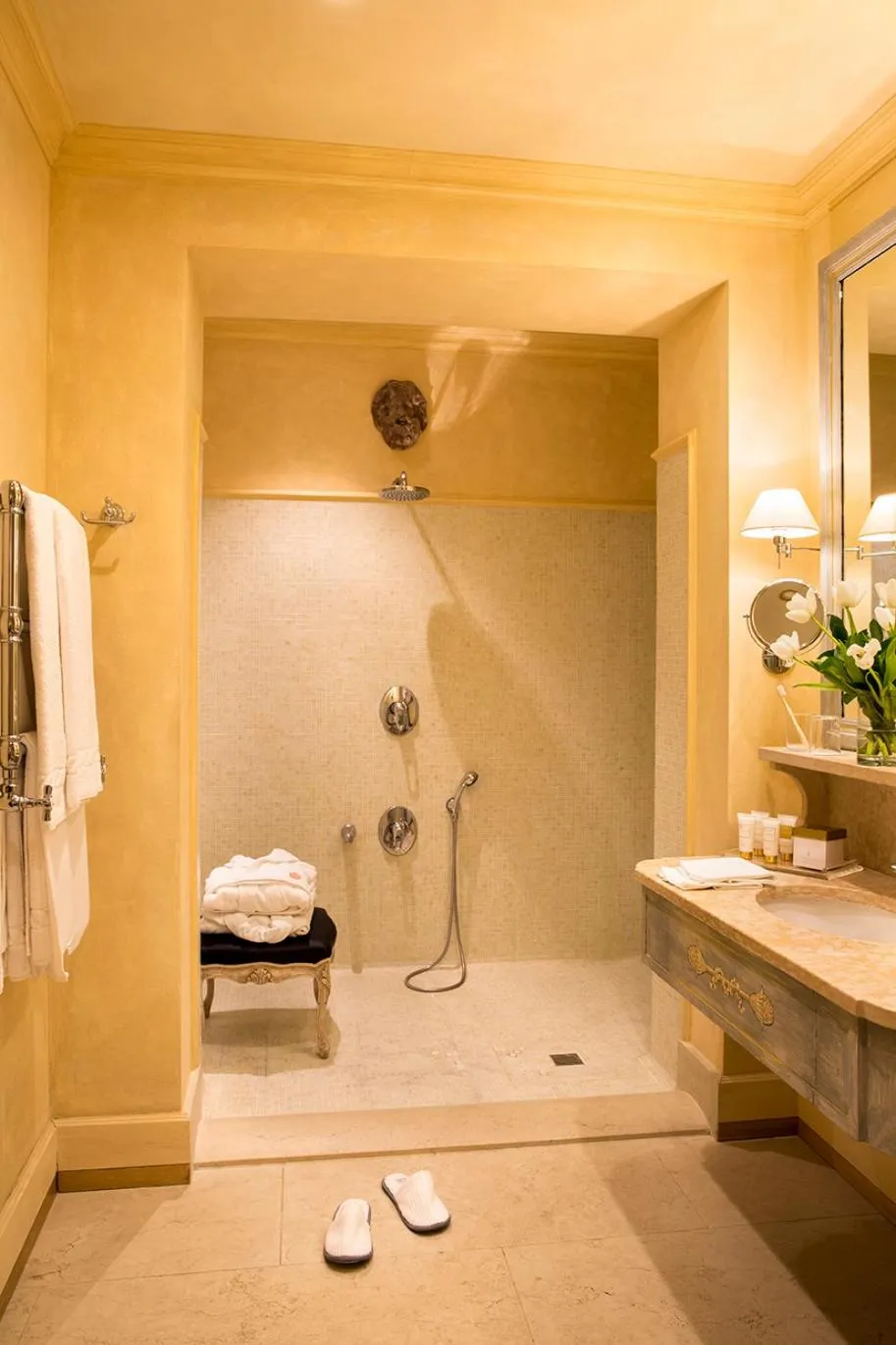 Shower in L'Andana Tenuta La Badiola