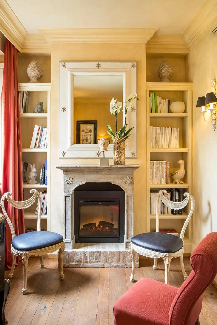 Library in L'Andana Tenuta La Badiola