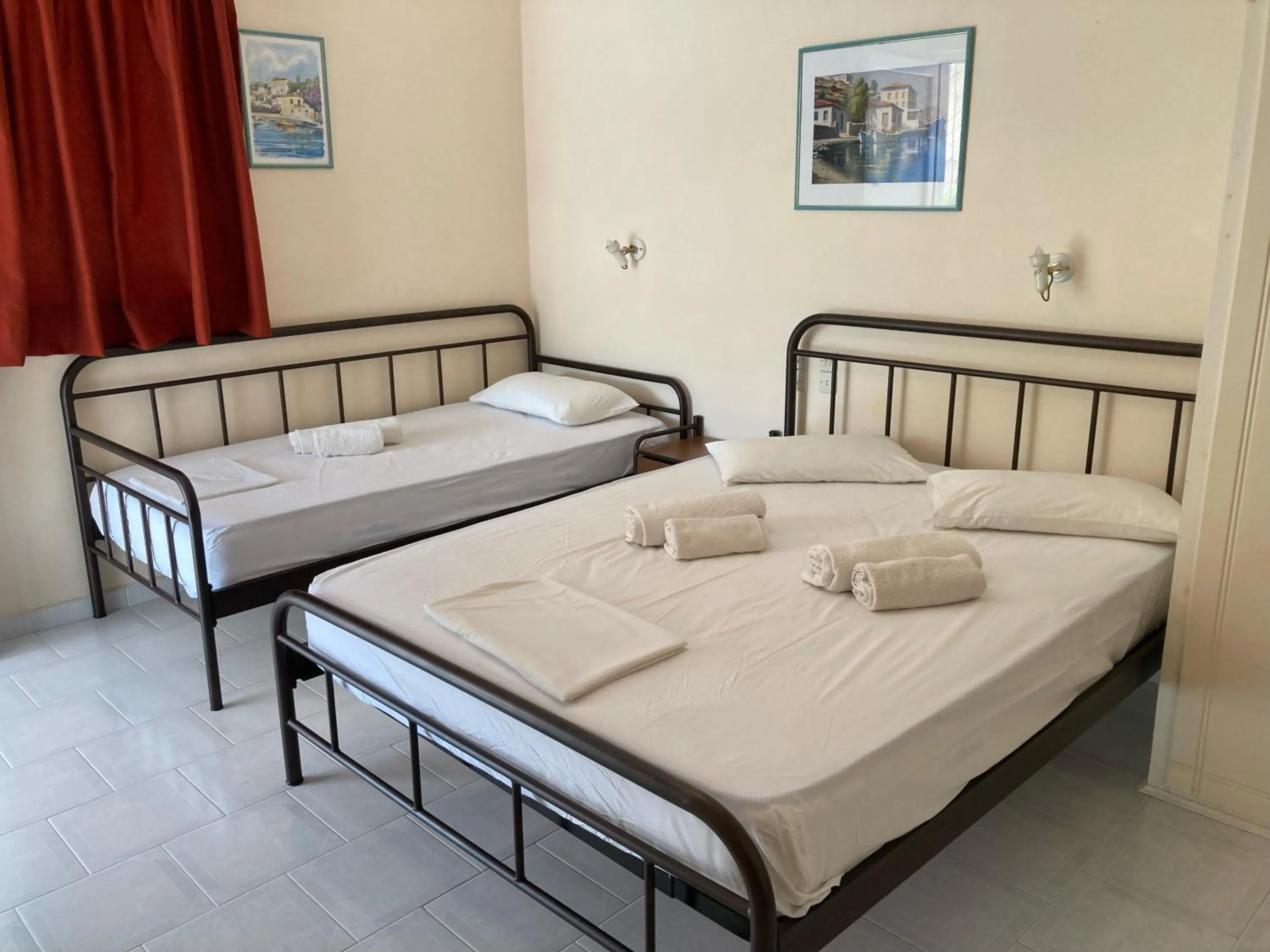 Bed in Polyxenis Rooms