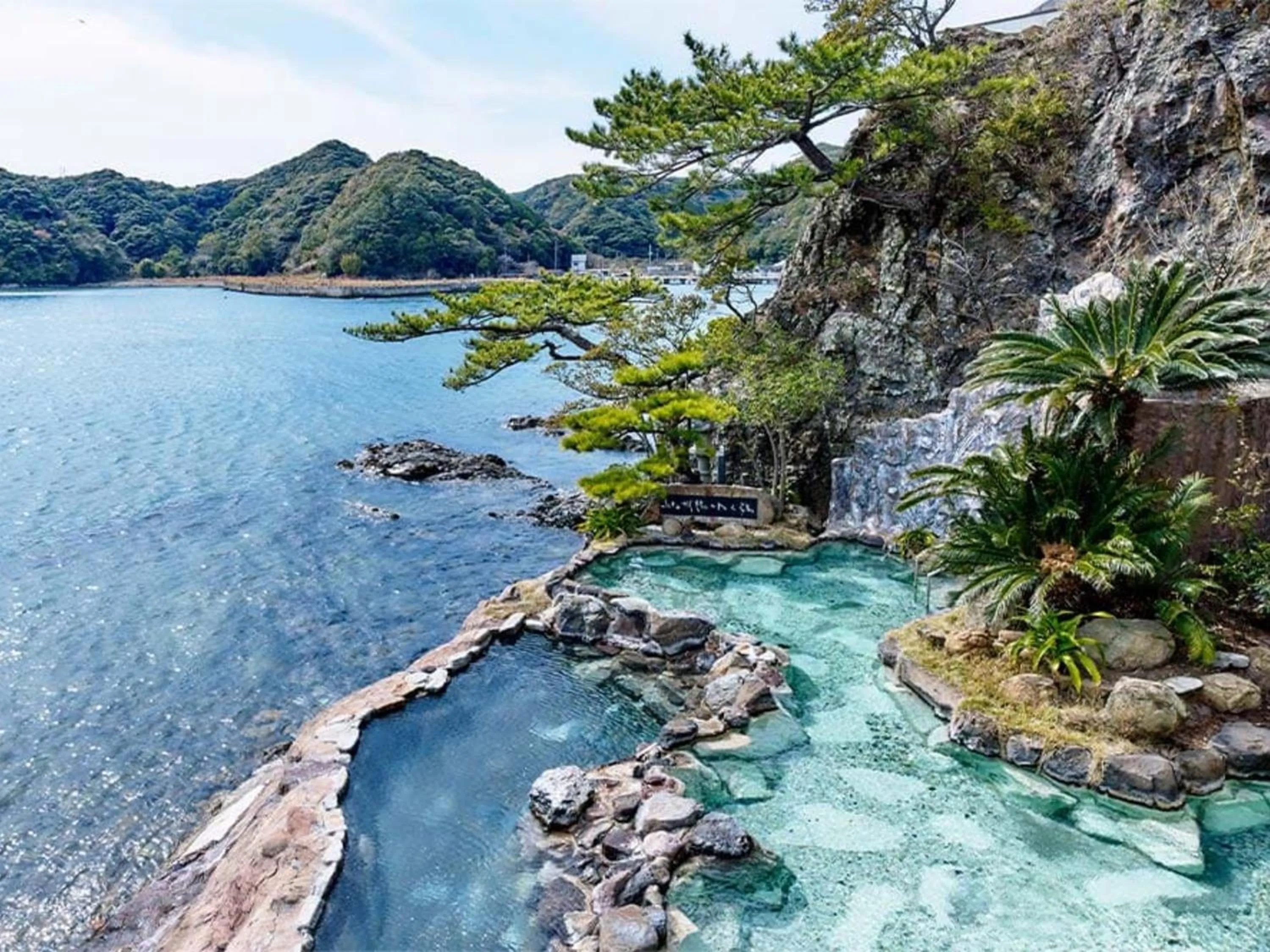 Hot Spring Bath in Kumano-bettei Nakanoshima
