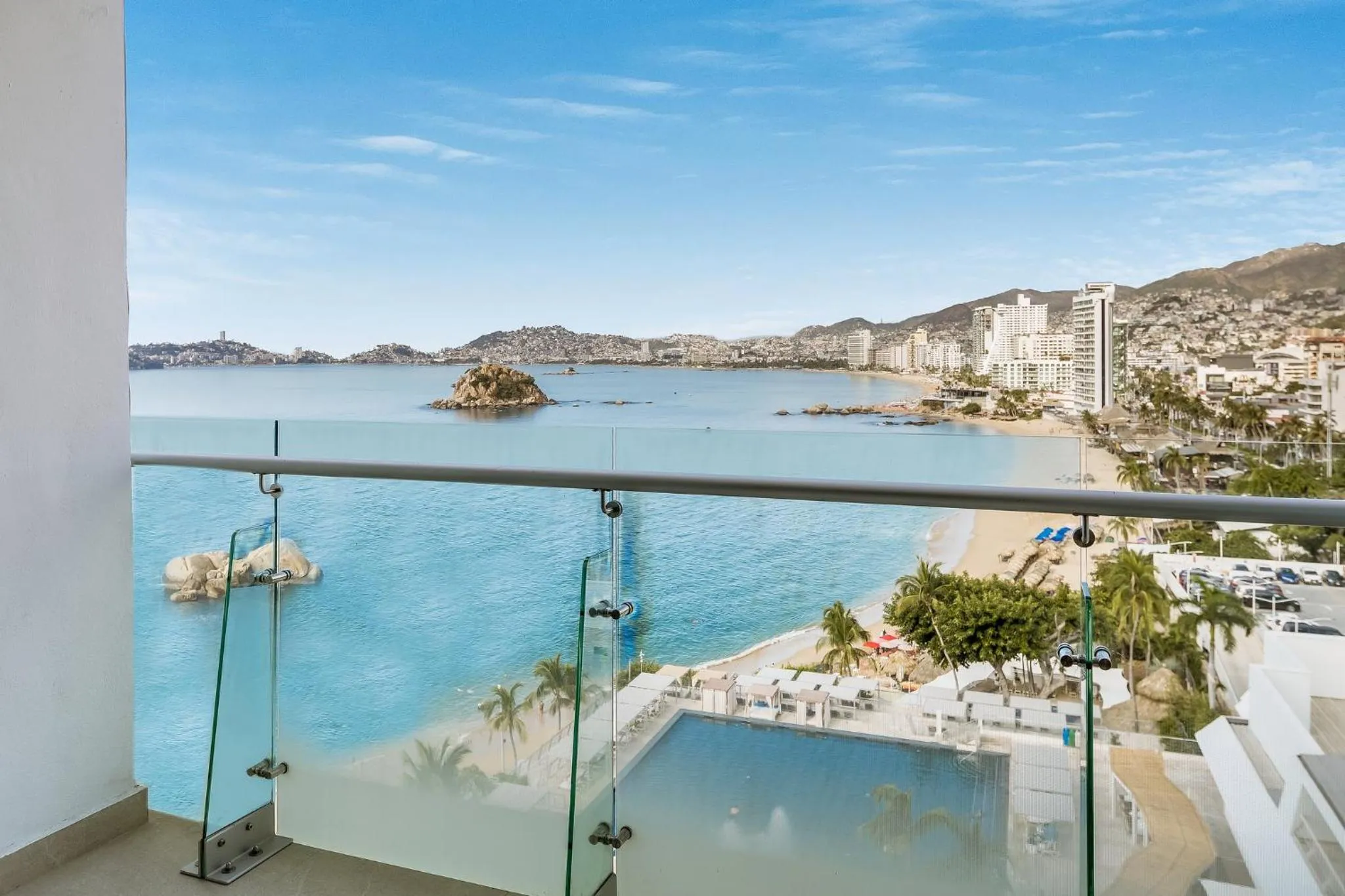 Photo of the whole room in Fiesta Americana Acapulco Villas