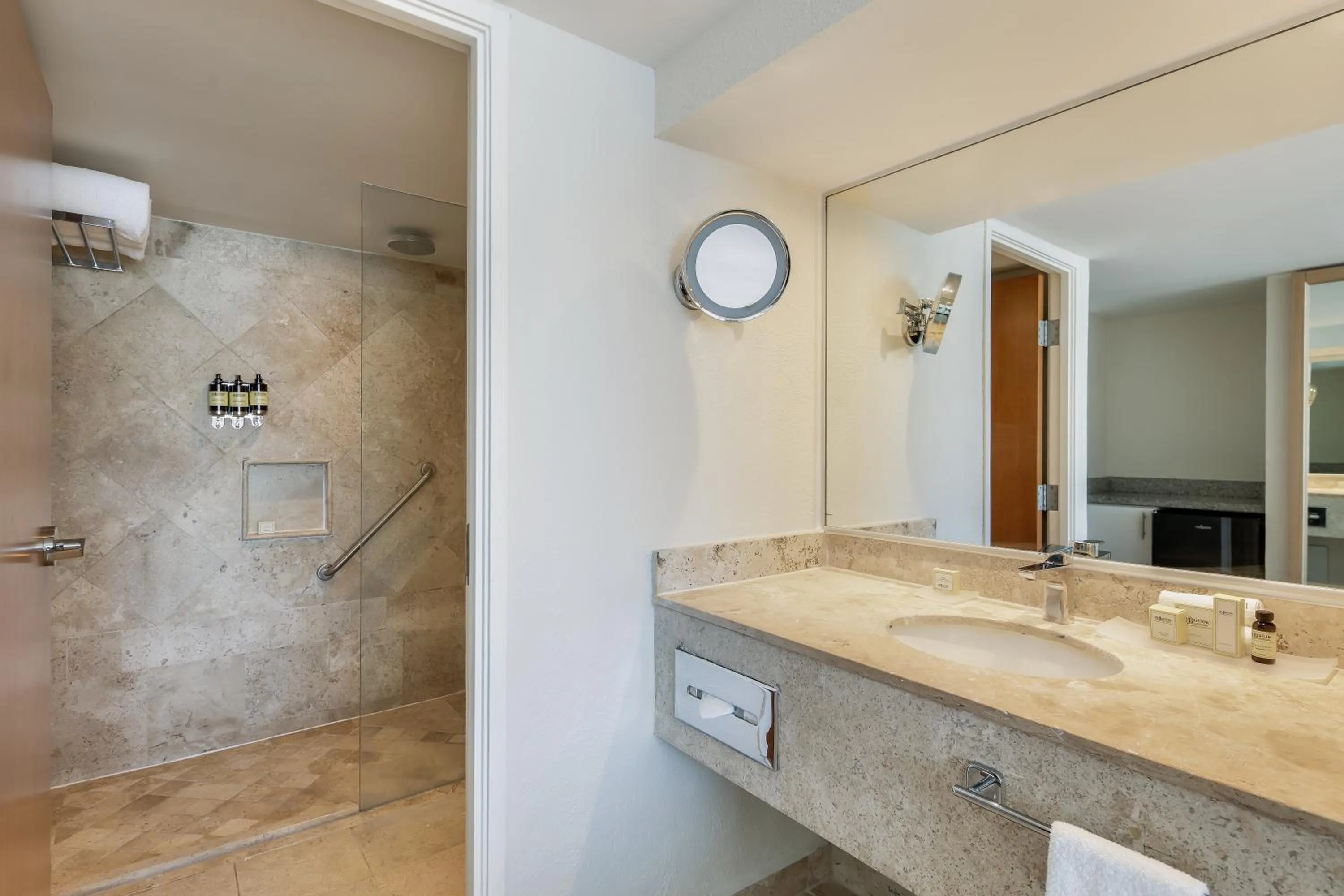 Bathroom in Fiesta Americana Acapulco Villas