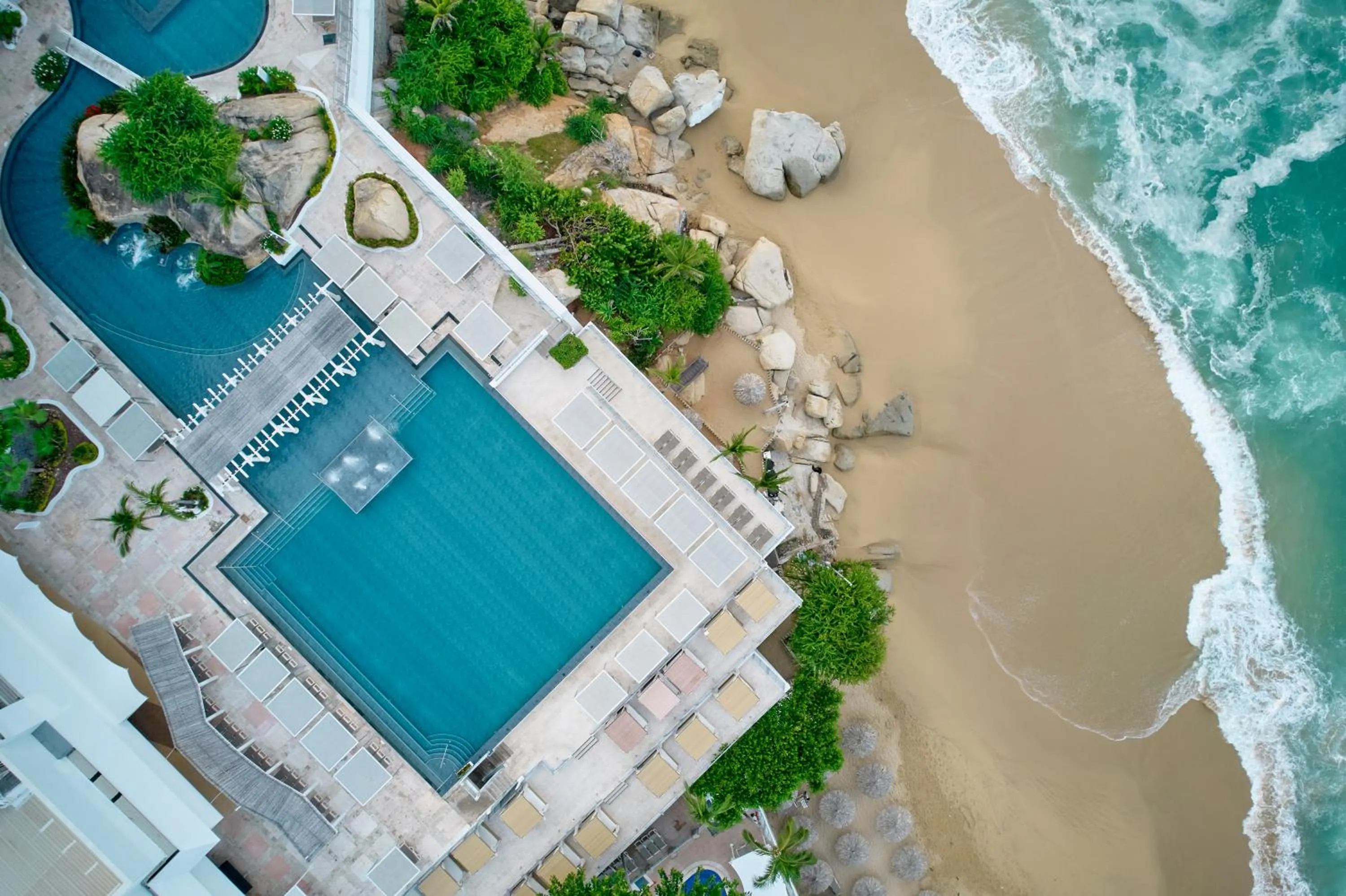 Beach in Fiesta Americana Acapulco Villas