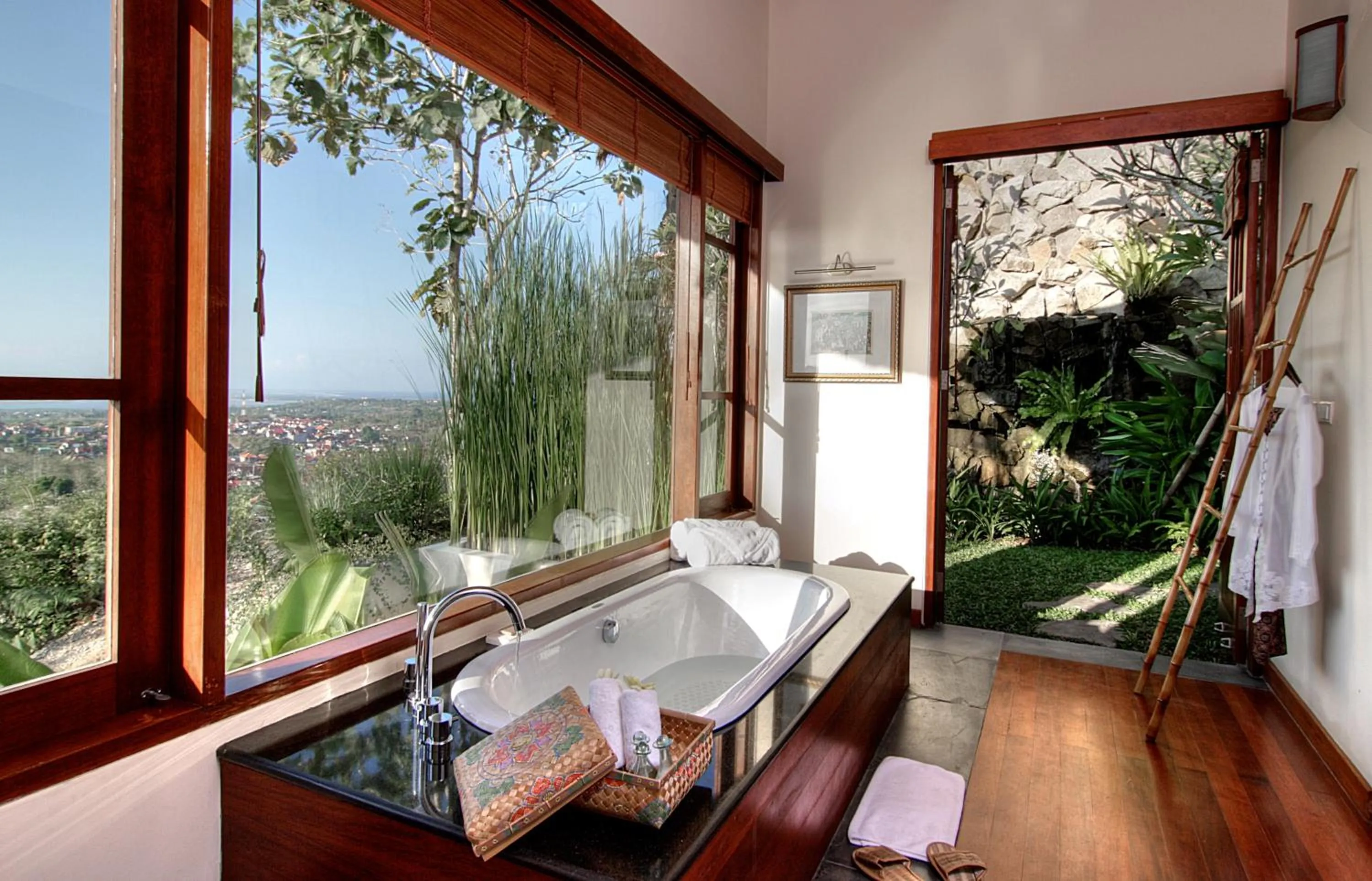 Bathroom in The Longhouse, Jimbaran - Bali