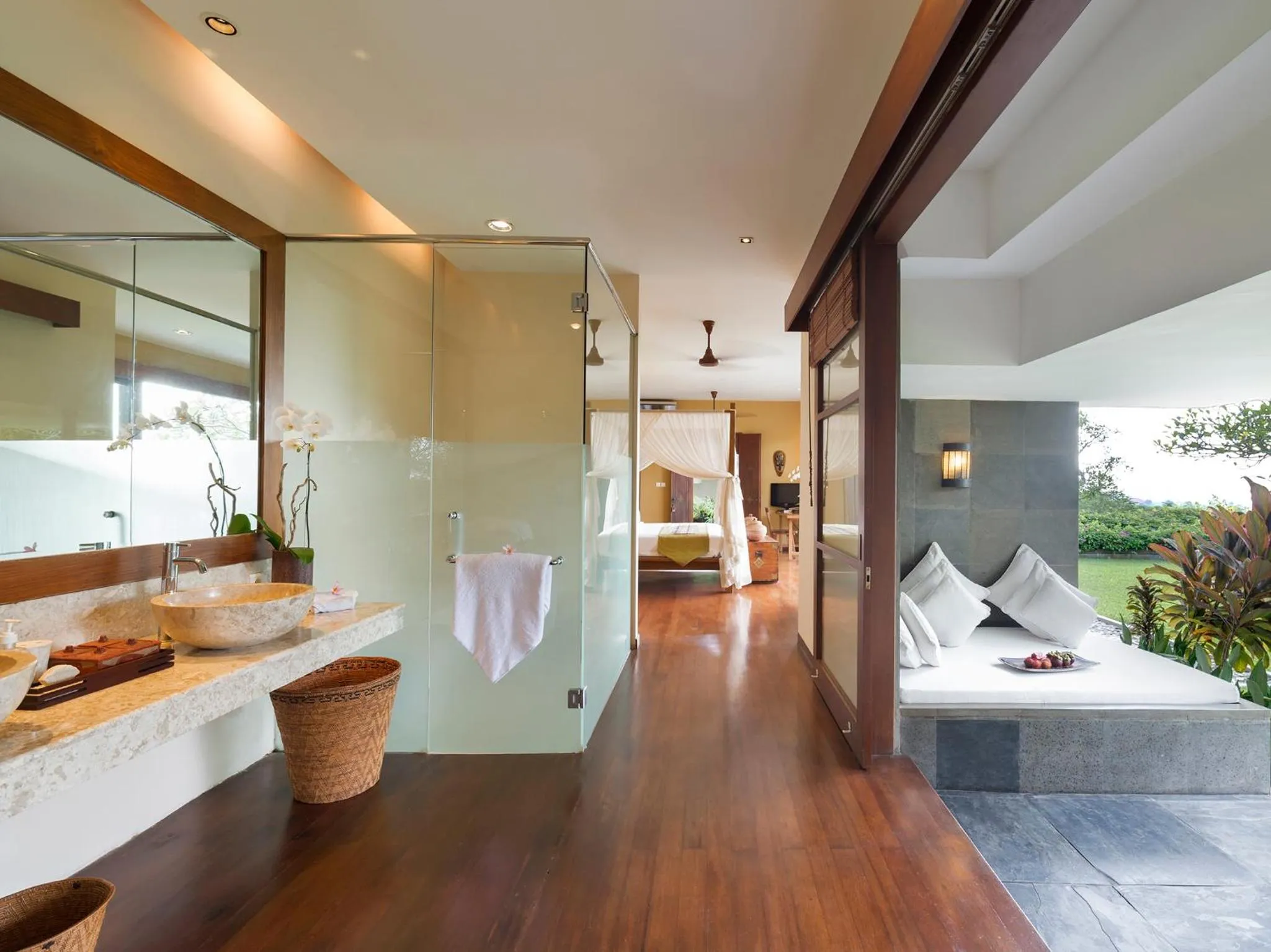 Bathroom in The Longhouse, Jimbaran - Bali