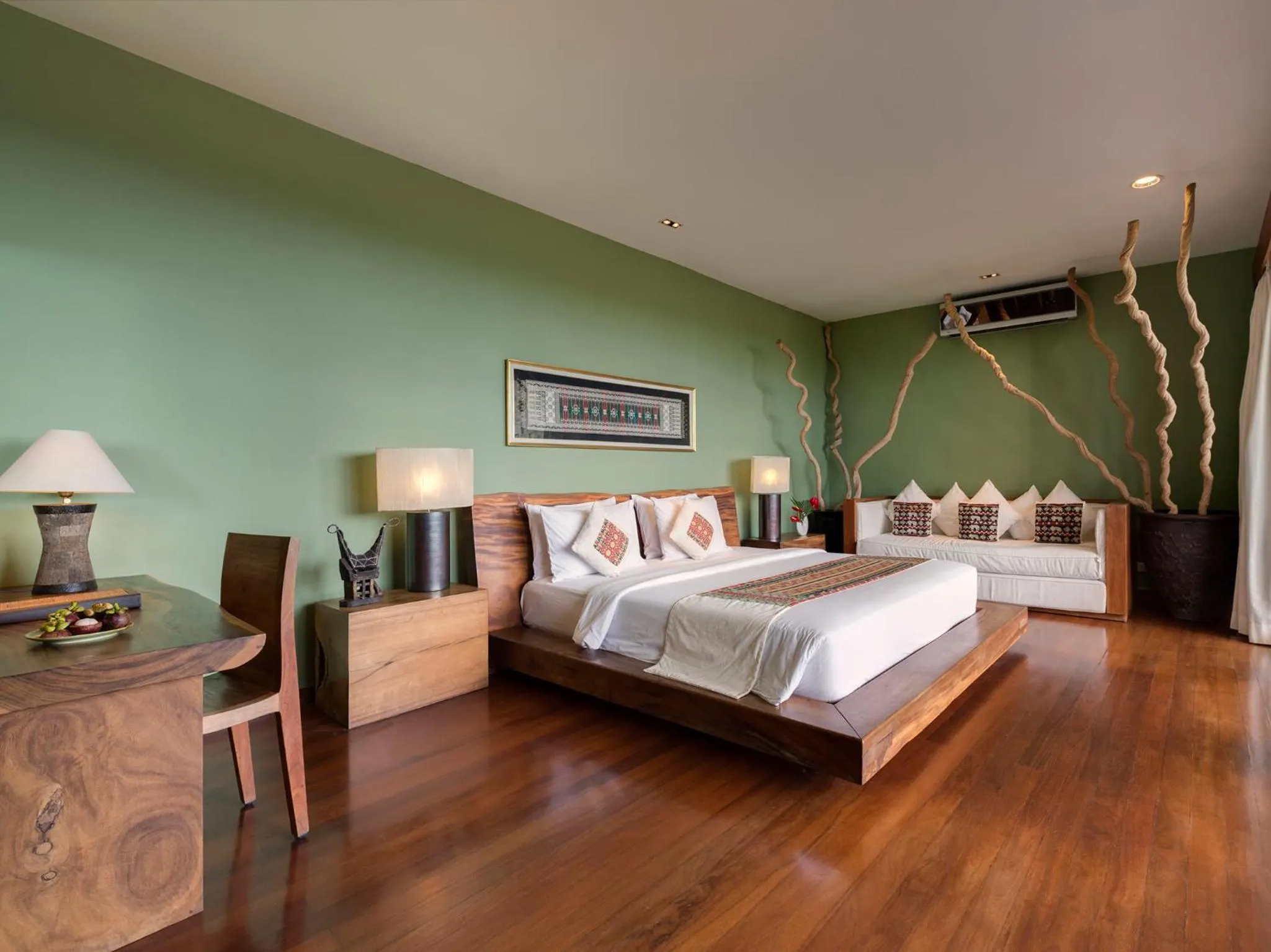 Bed in The Longhouse, Jimbaran - Bali