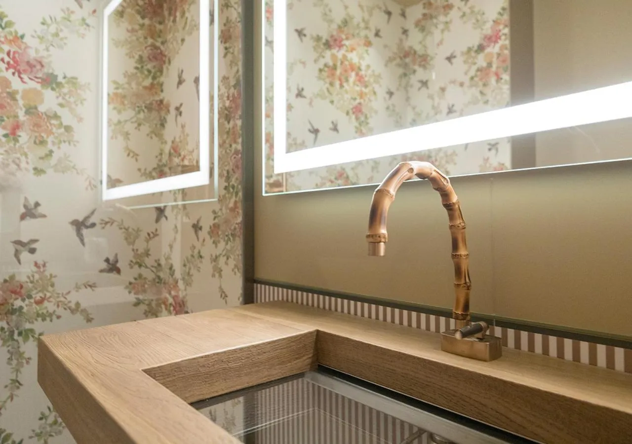 Bathroom in Hotel D'Este