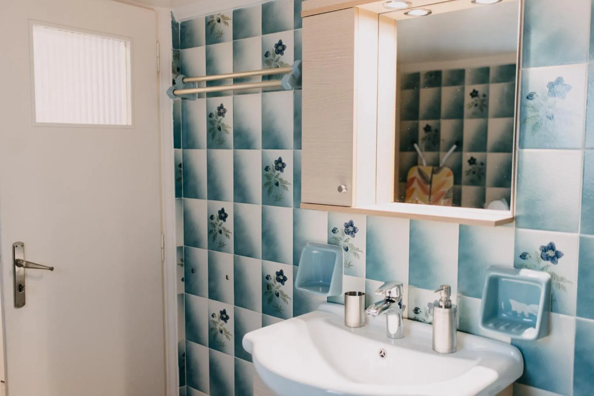 Bathroom in BEST HOUSE, DECK APRTM., OLD PORT OF PATRAS