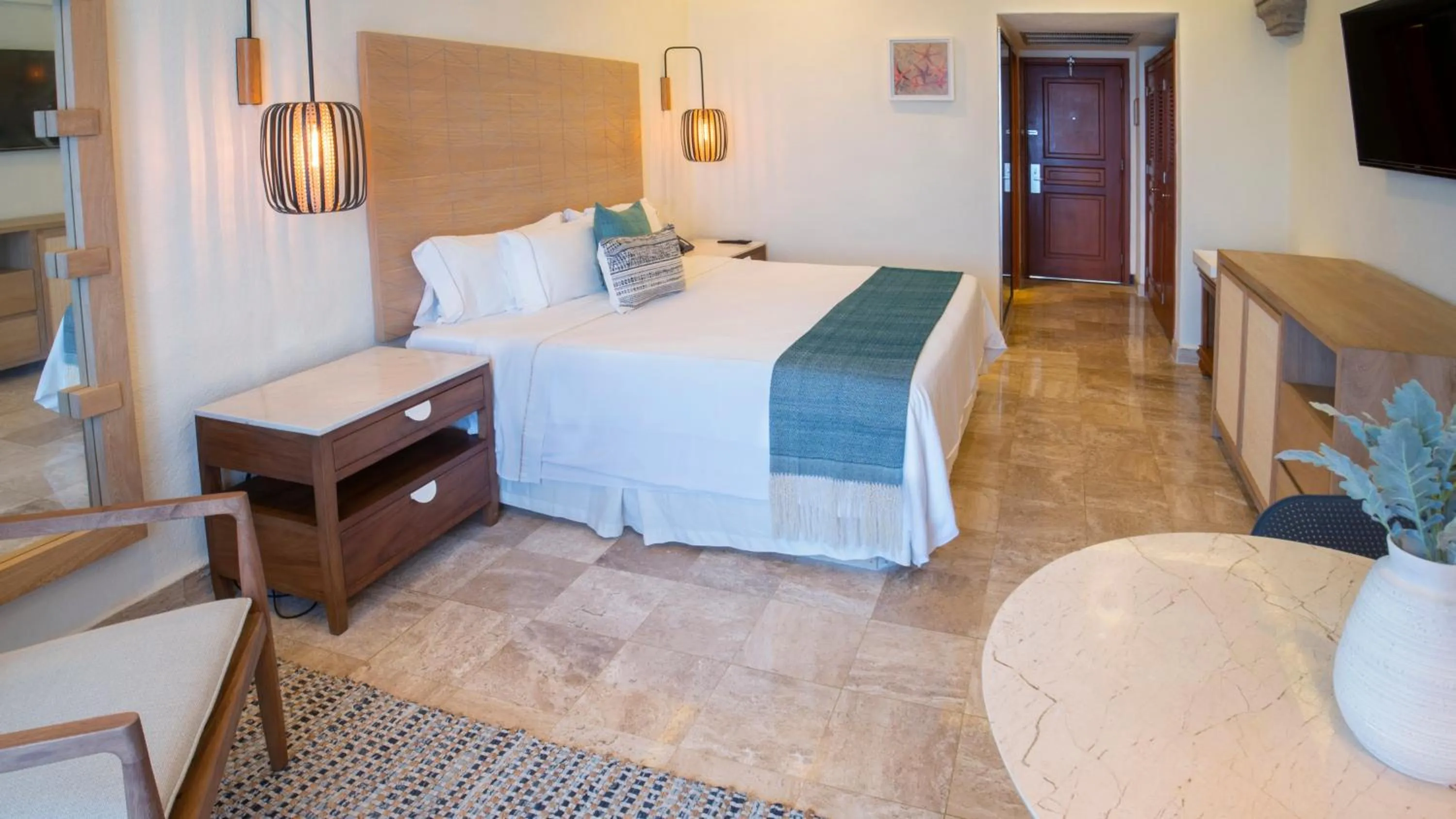 Property building, Bed in Fiesta Americana Puerto Vallarta All Inclusive & Spa