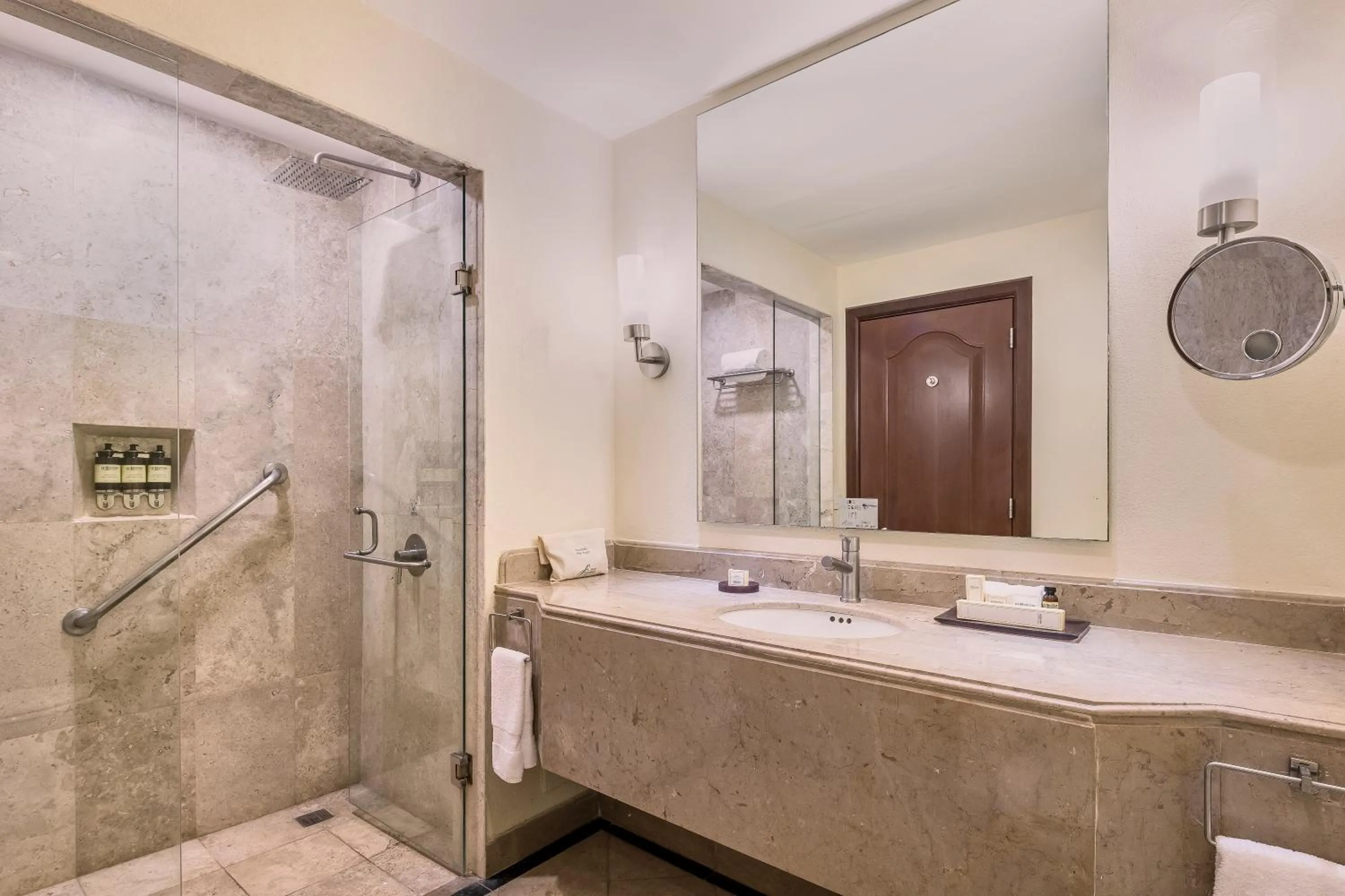 Property building in Fiesta Americana Merida