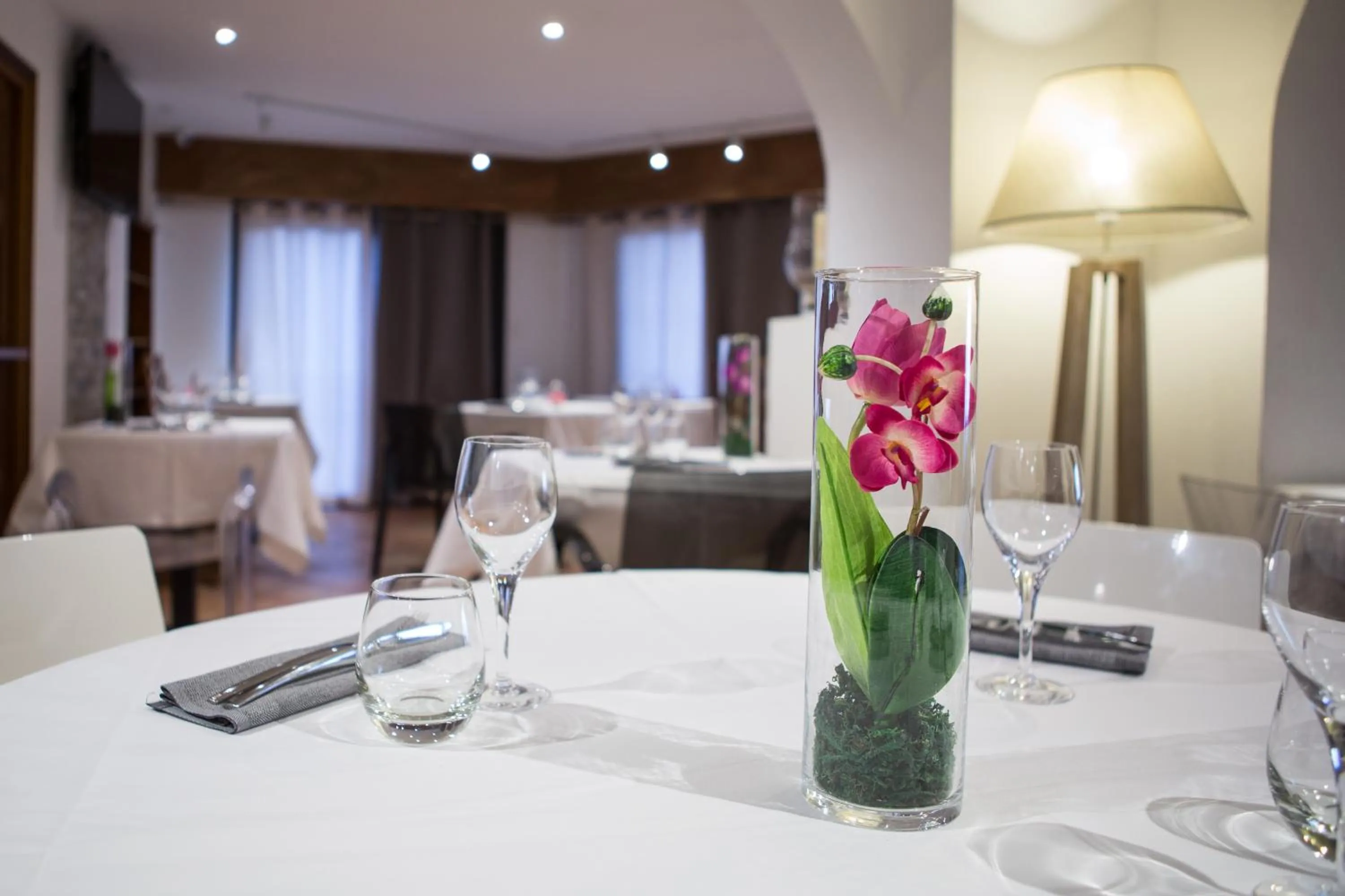 Restaurant/places to eat in Hotel La Santa