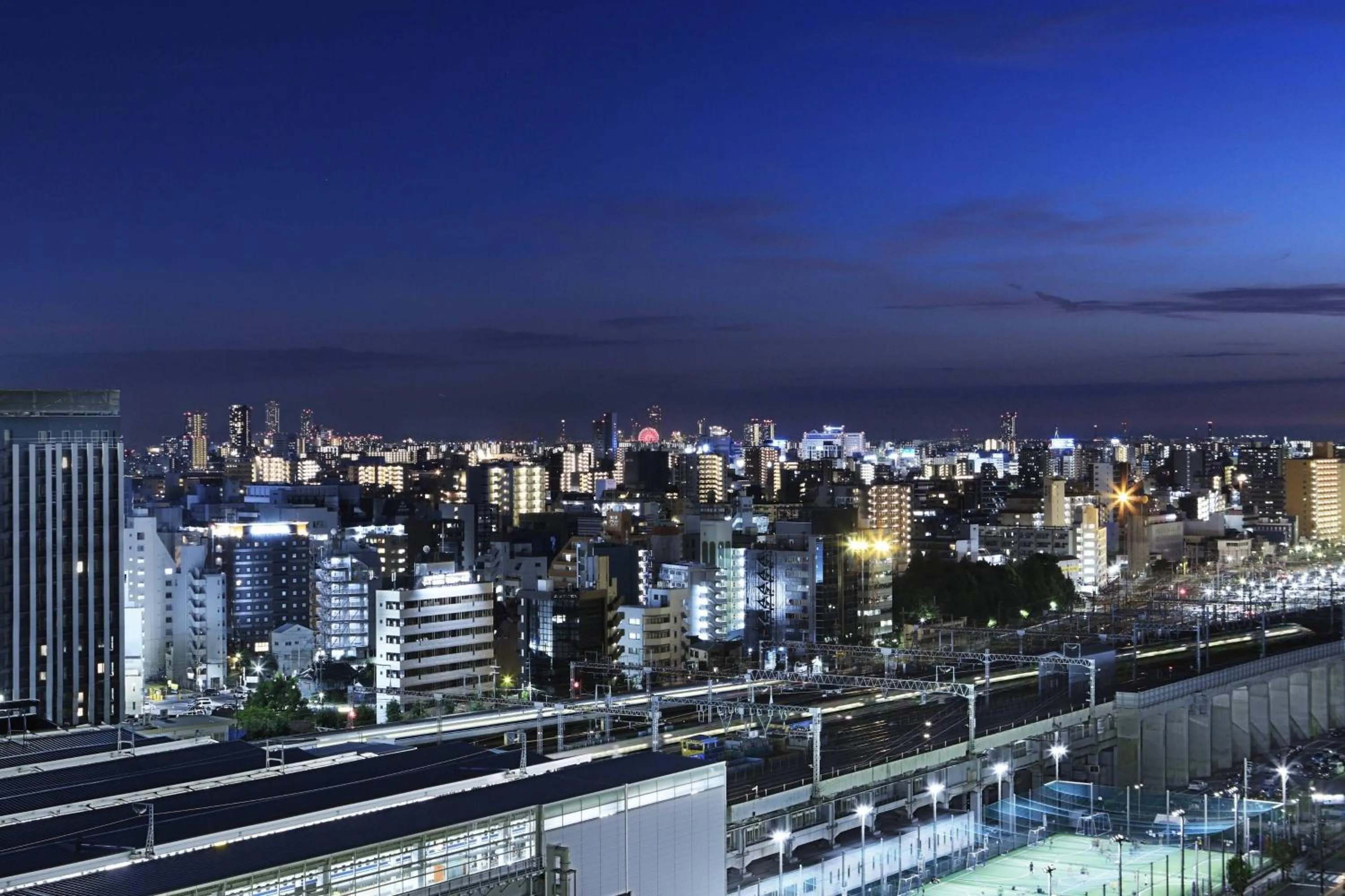 Photo of the whole room in Courtyard by Marriott Shin-Osaka Station