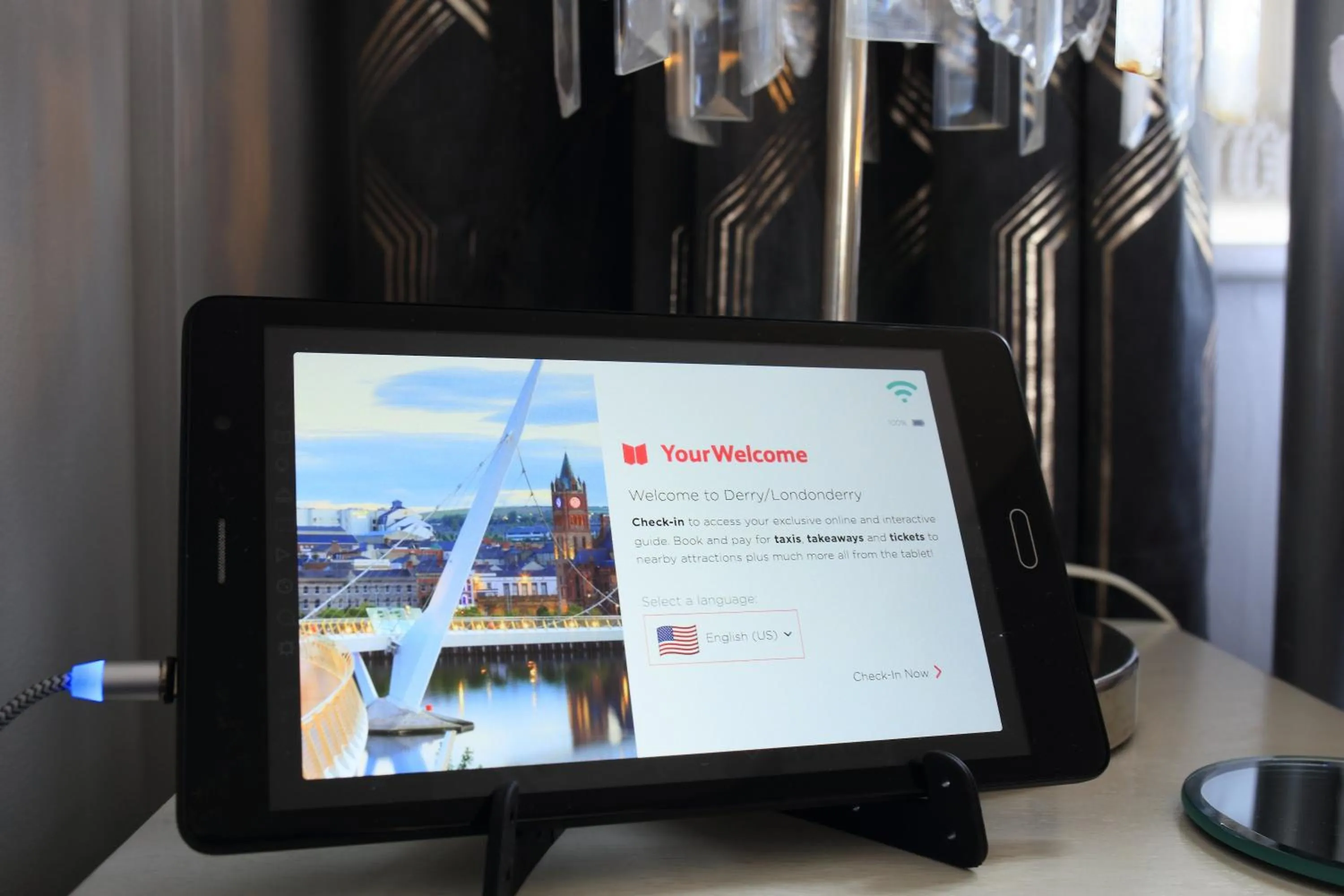 TV and multimedia in Elagh View Bed & Breakfast