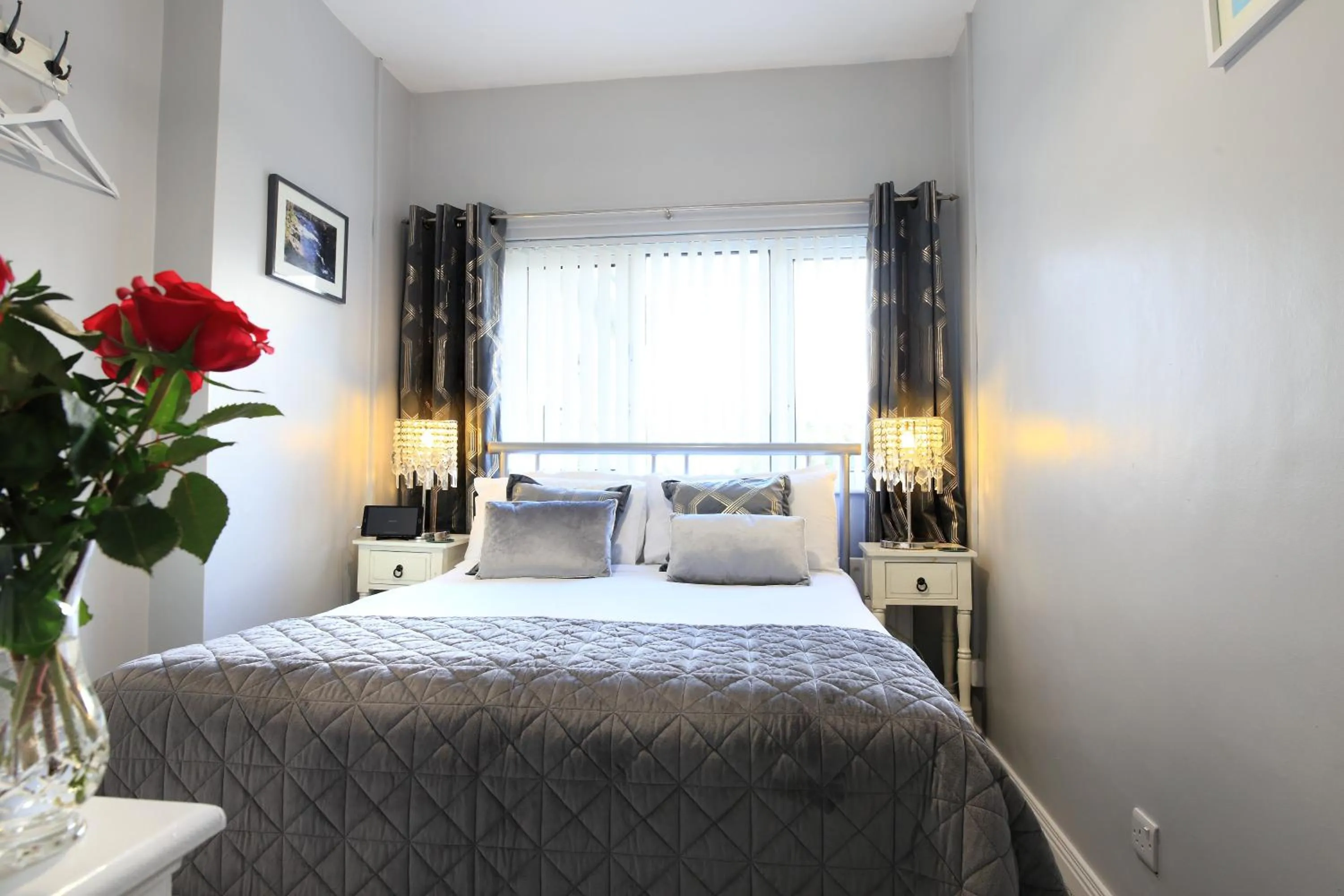 Bed in Elagh View Bed & Breakfast