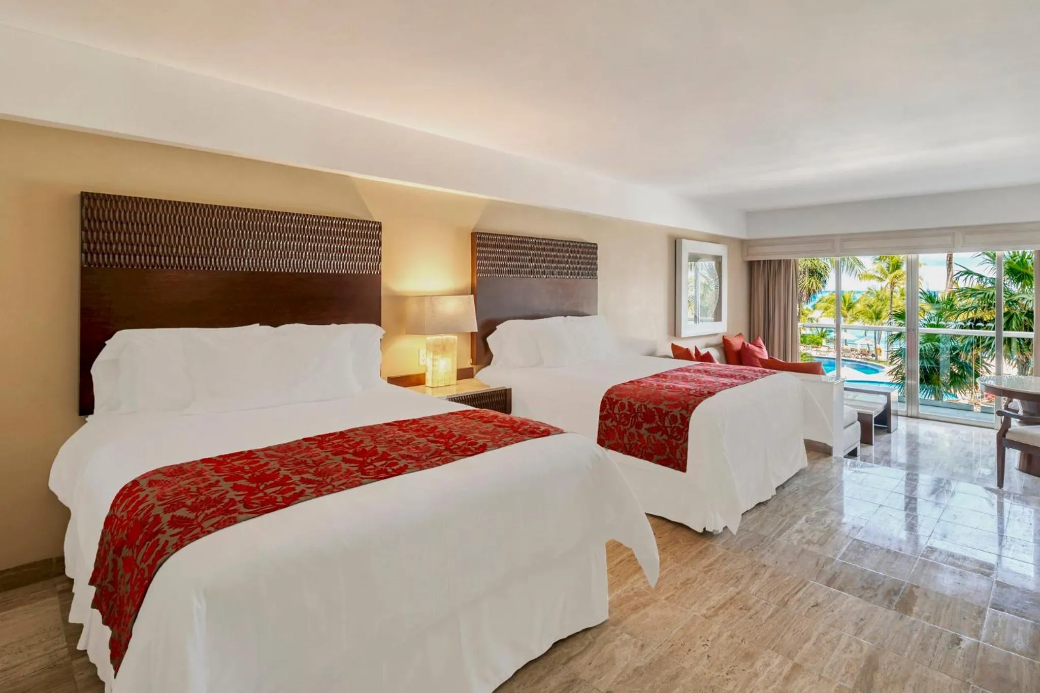 Photo of the whole room, Bed in Grand Fiesta Americana Coral Beach Cancun - All Inclusive