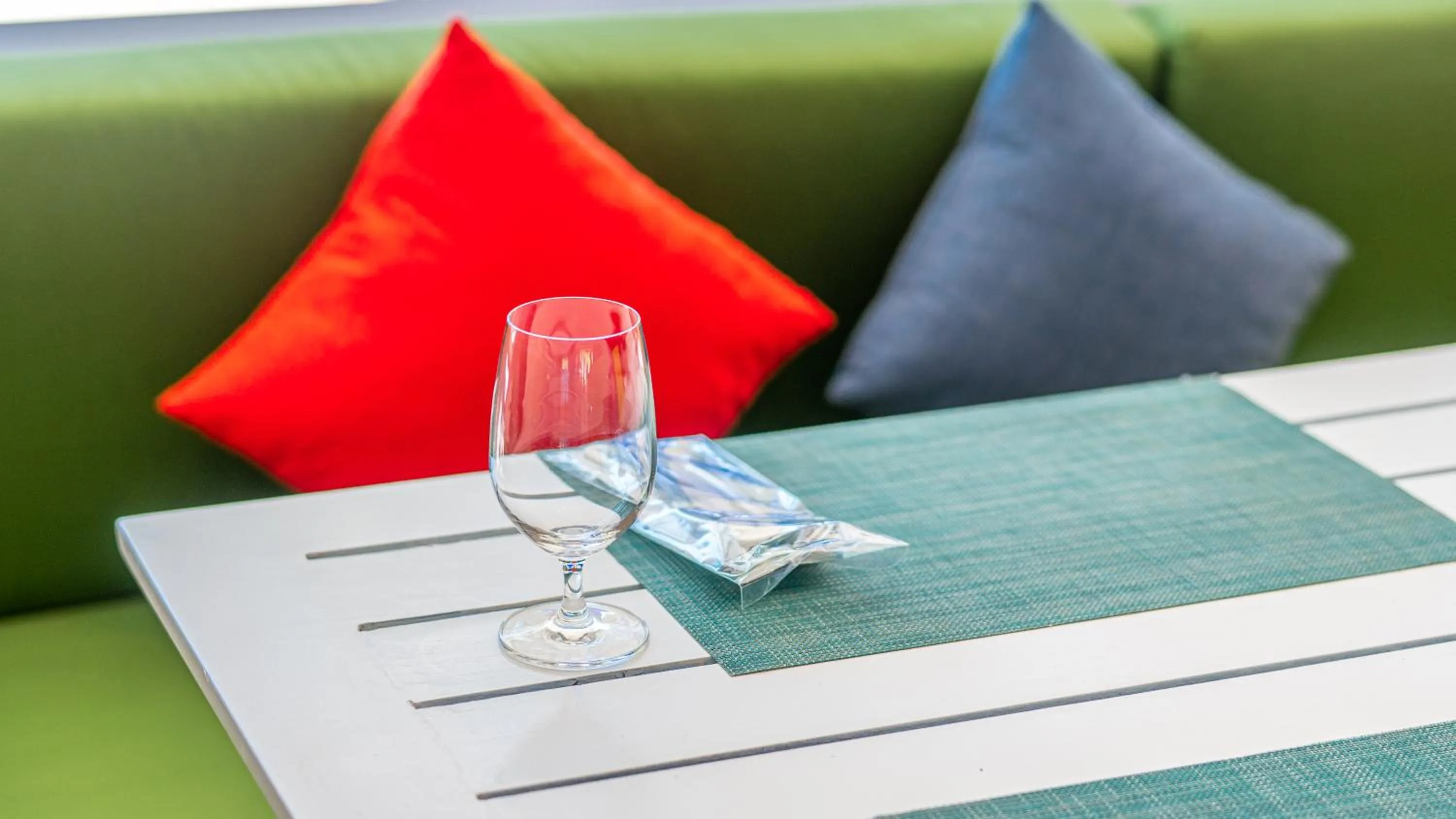 Restaurant/places to eat in Radisson Resort and Suites Phuket