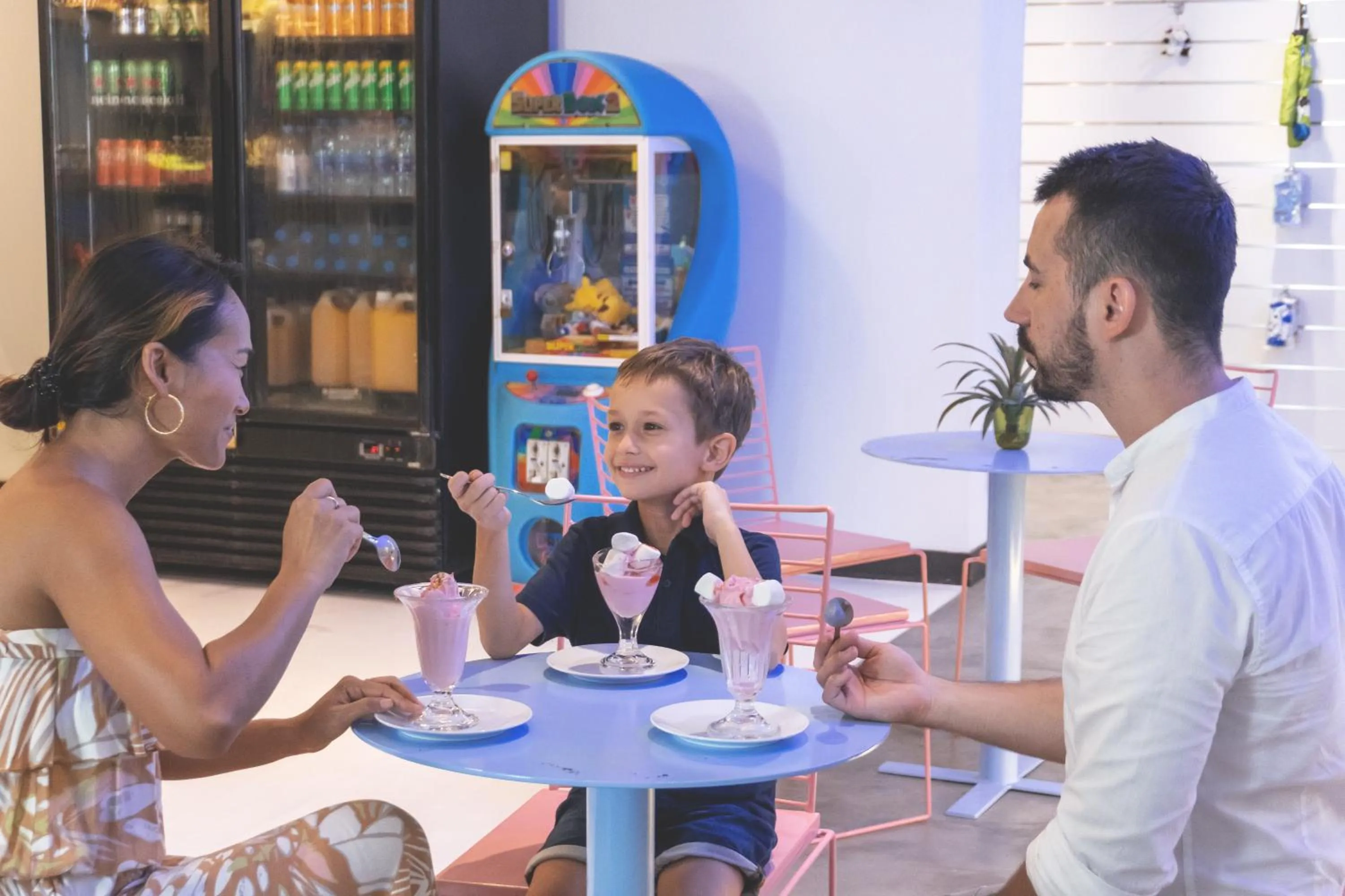 Restaurant/places to eat in Radisson Resort and Suites Phuket