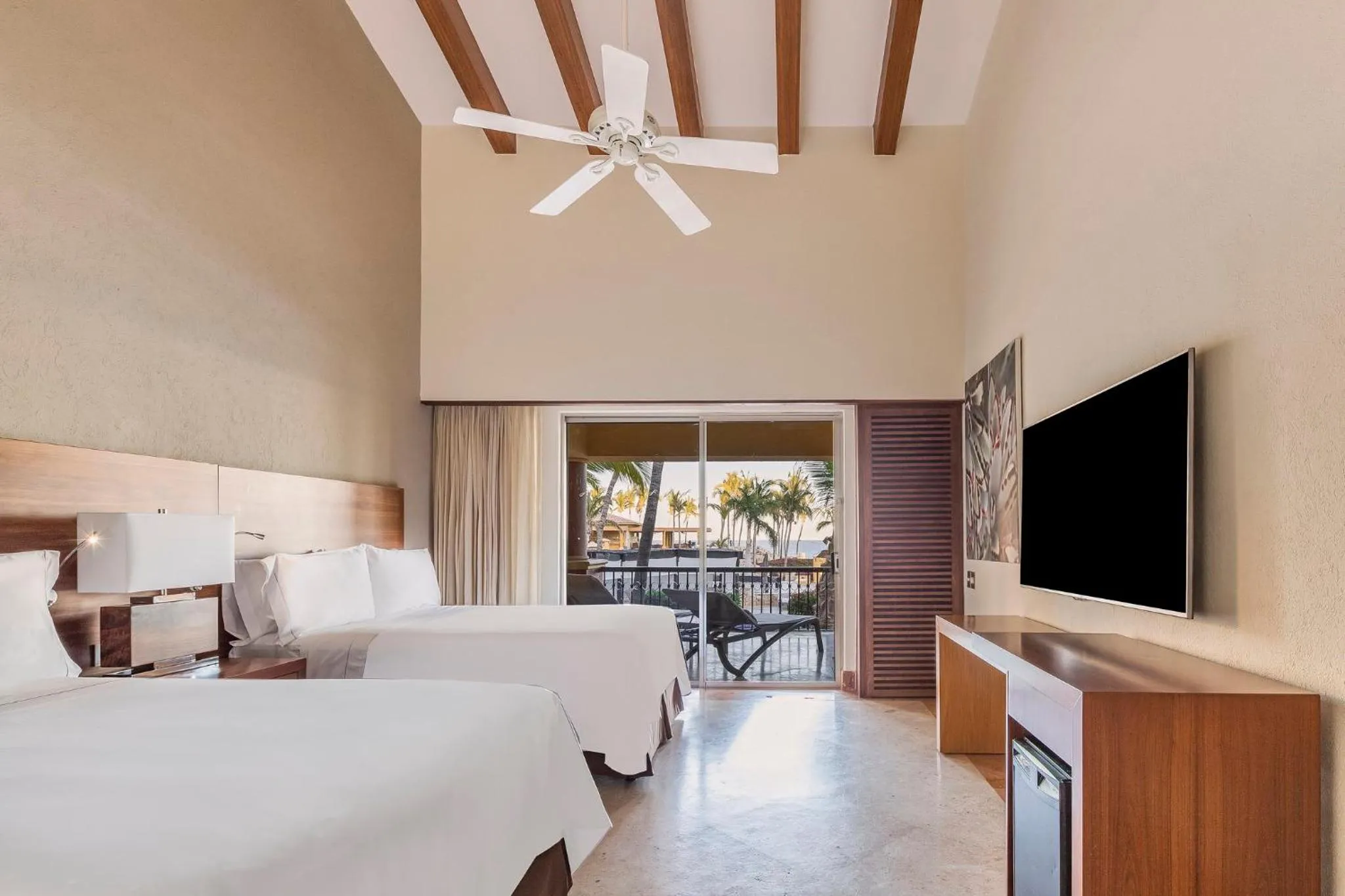 Photo of the whole room, Bed in Grand Fiesta Americana Los Cabos All Inclusive Golf & Spa