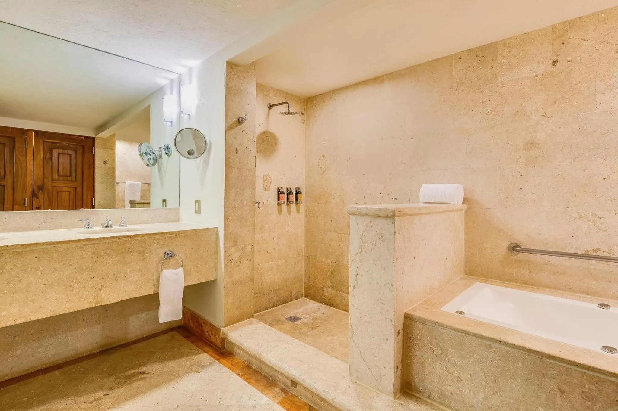 Photo of the whole room in Grand Fiesta Americana Los Cabos All Inclusive Golf & Spa