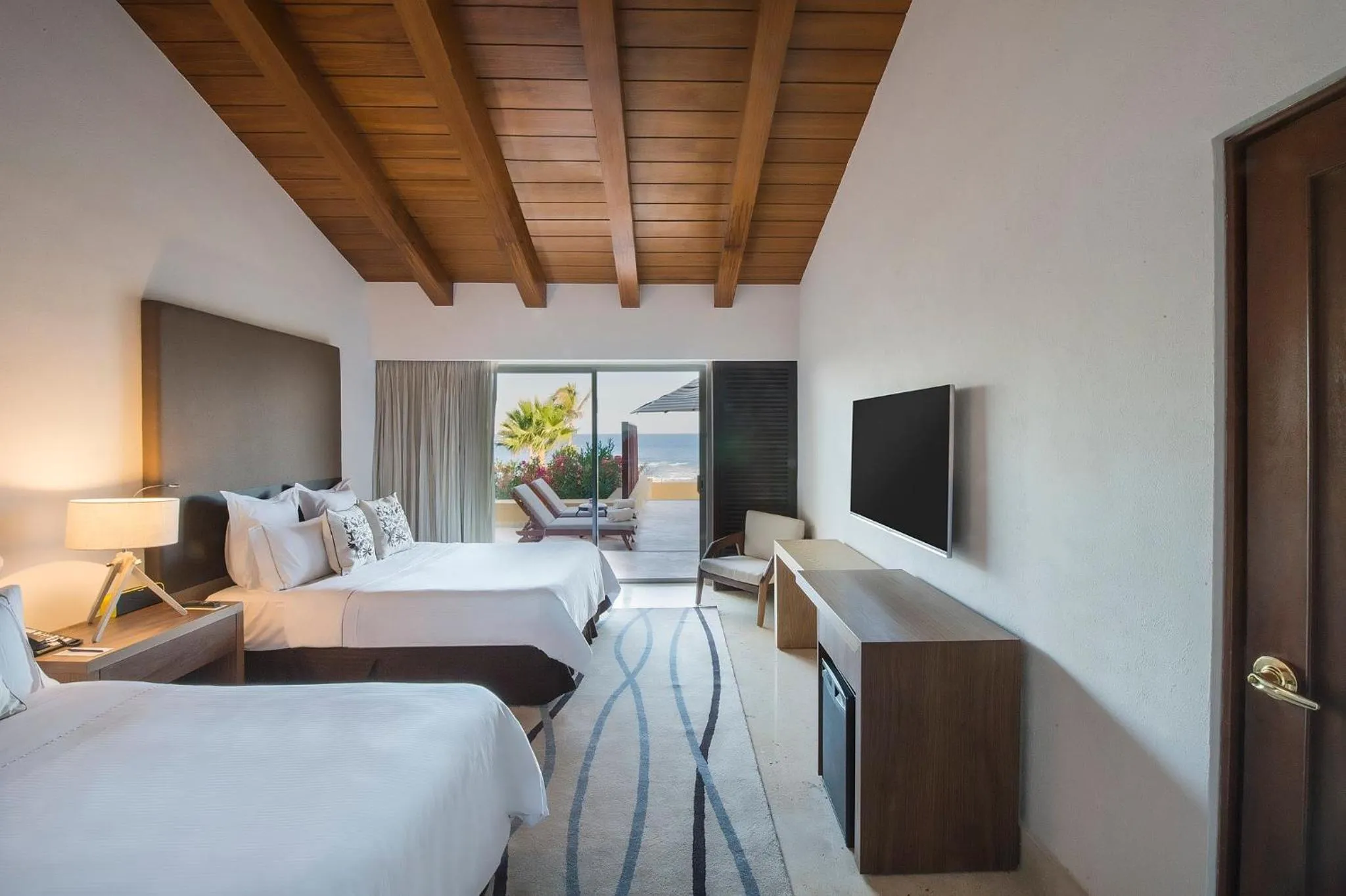 Photo of the whole room, Bed in Grand Fiesta Americana Los Cabos All Inclusive Golf & Spa