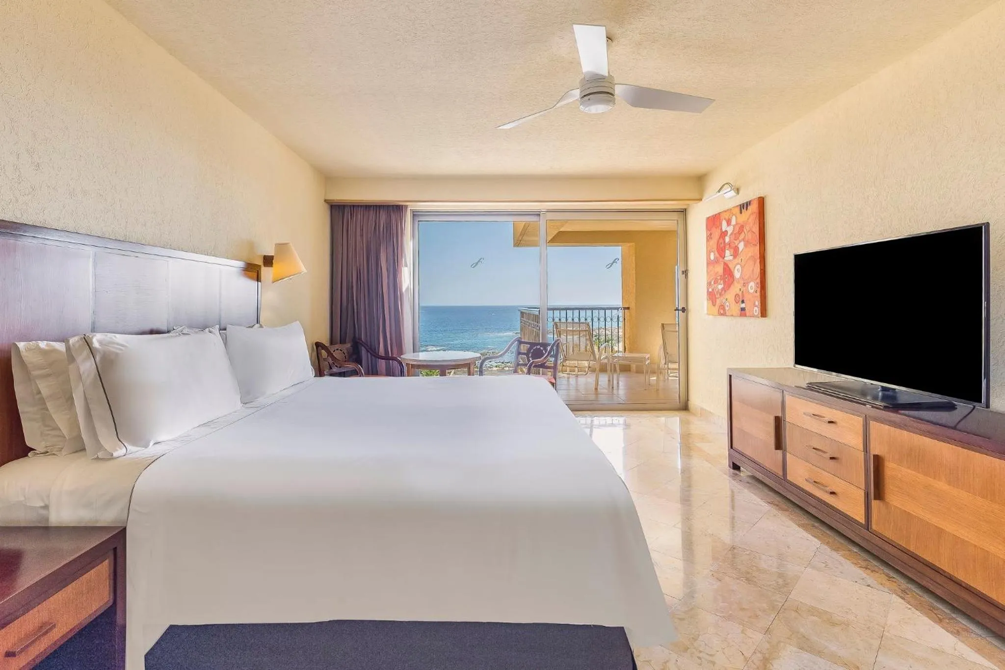 Photo of the whole room, Bed in Grand Fiesta Americana Los Cabos All Inclusive Golf & Spa