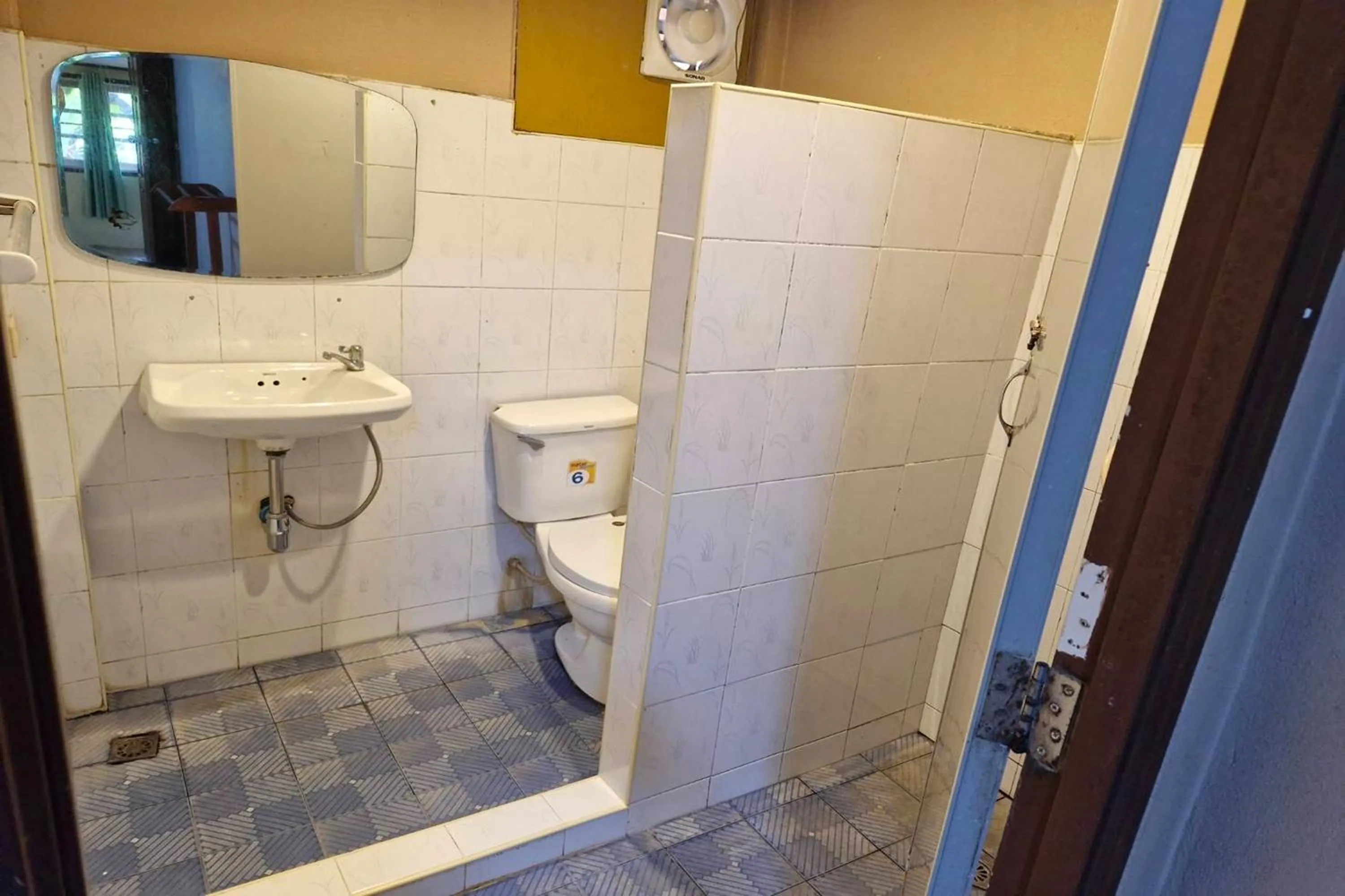 Shower in Tontarn Resort and Spa