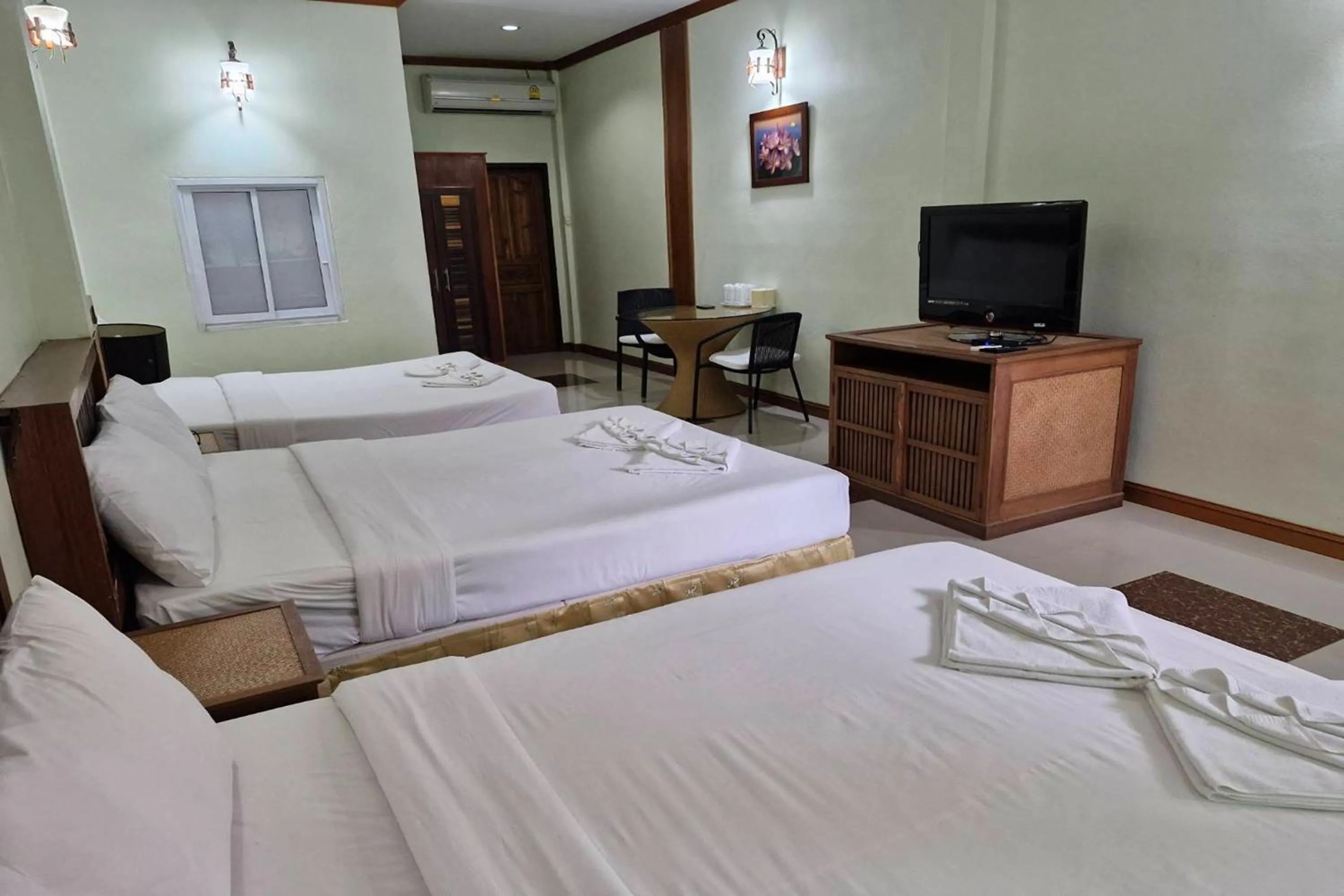 Bed in Tontarn Resort and Spa