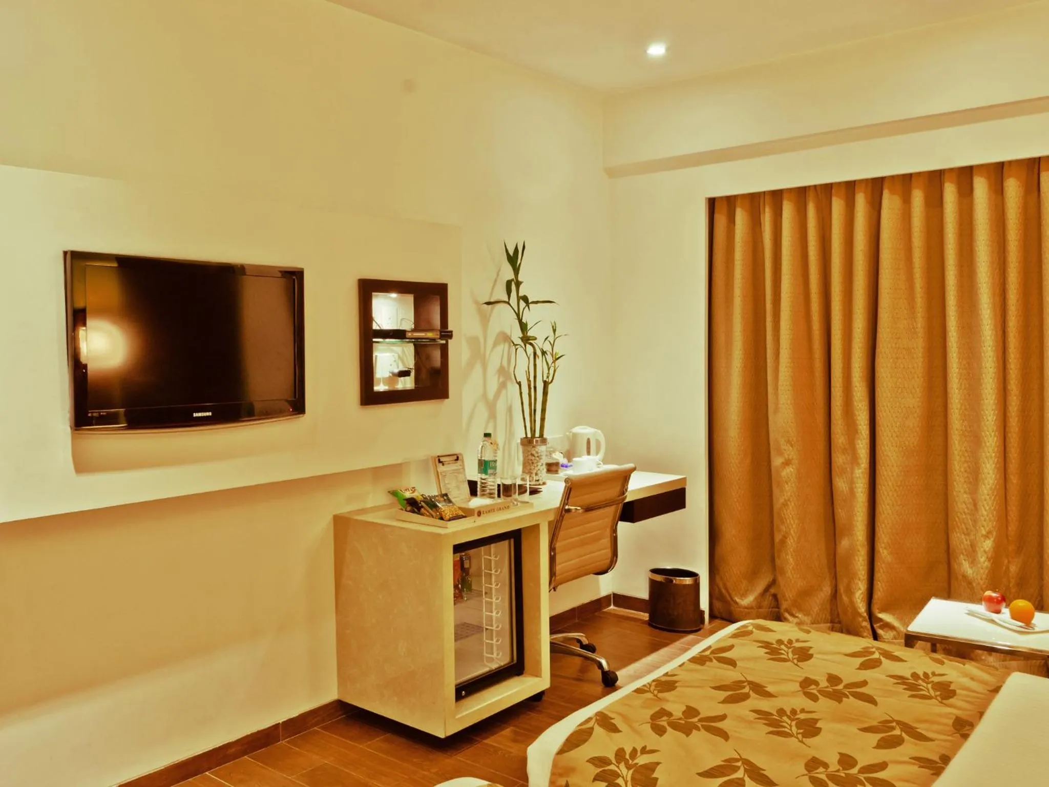 Photo of the whole room, Bed in Ramee Grand Hotel and Spa, Pune