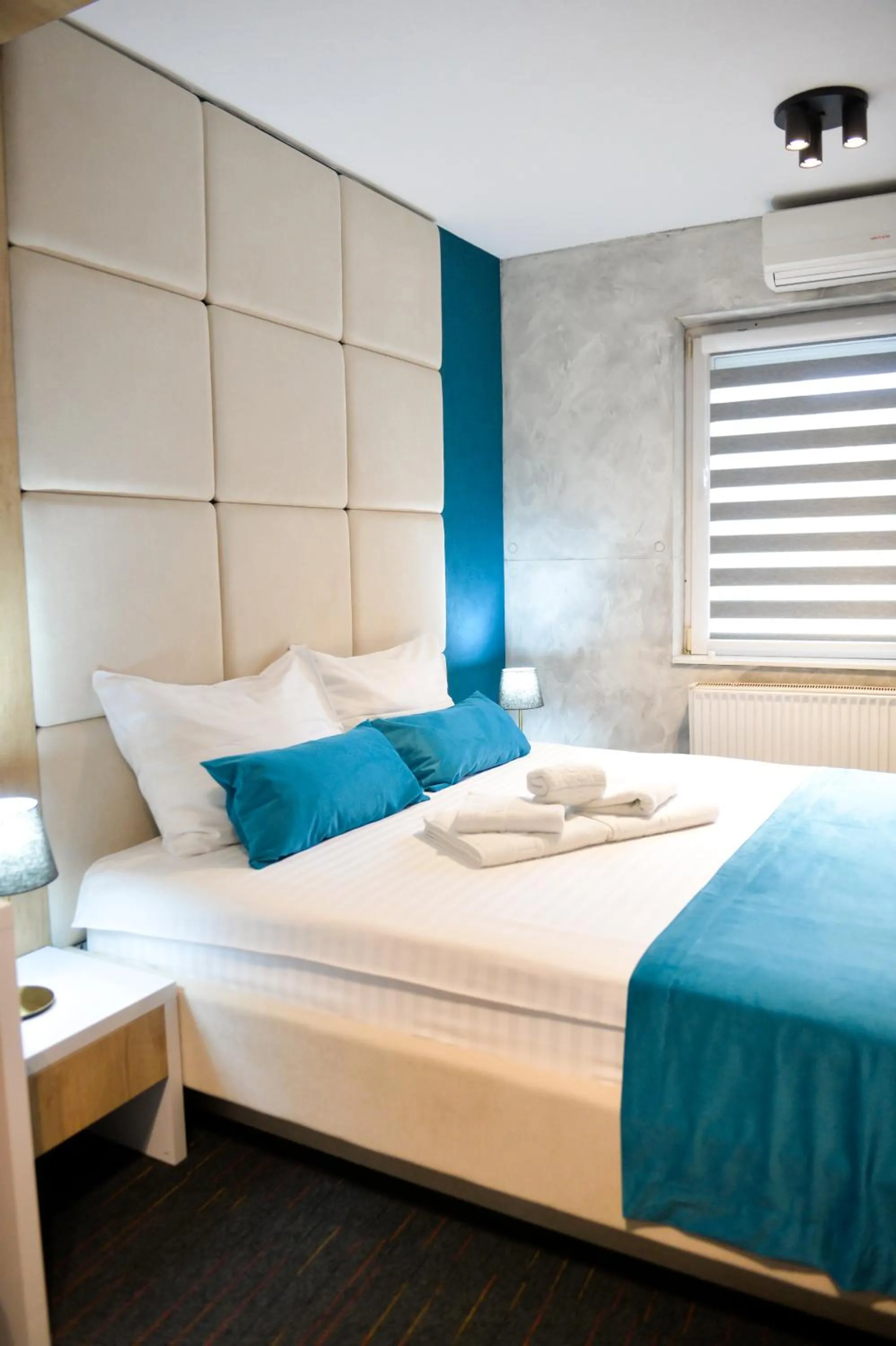 Bed in Garni hotel King