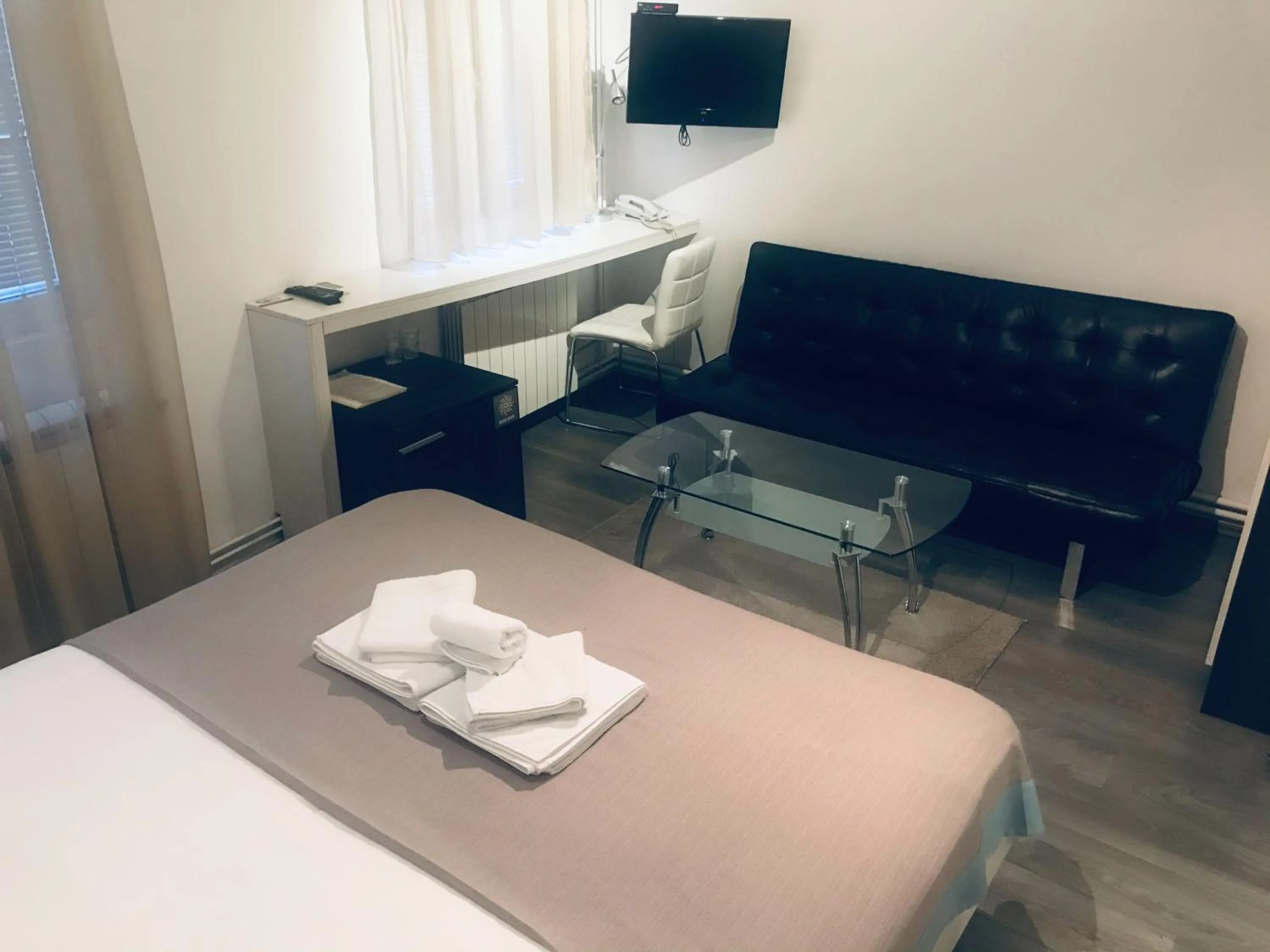 Bed in Garni hotel King