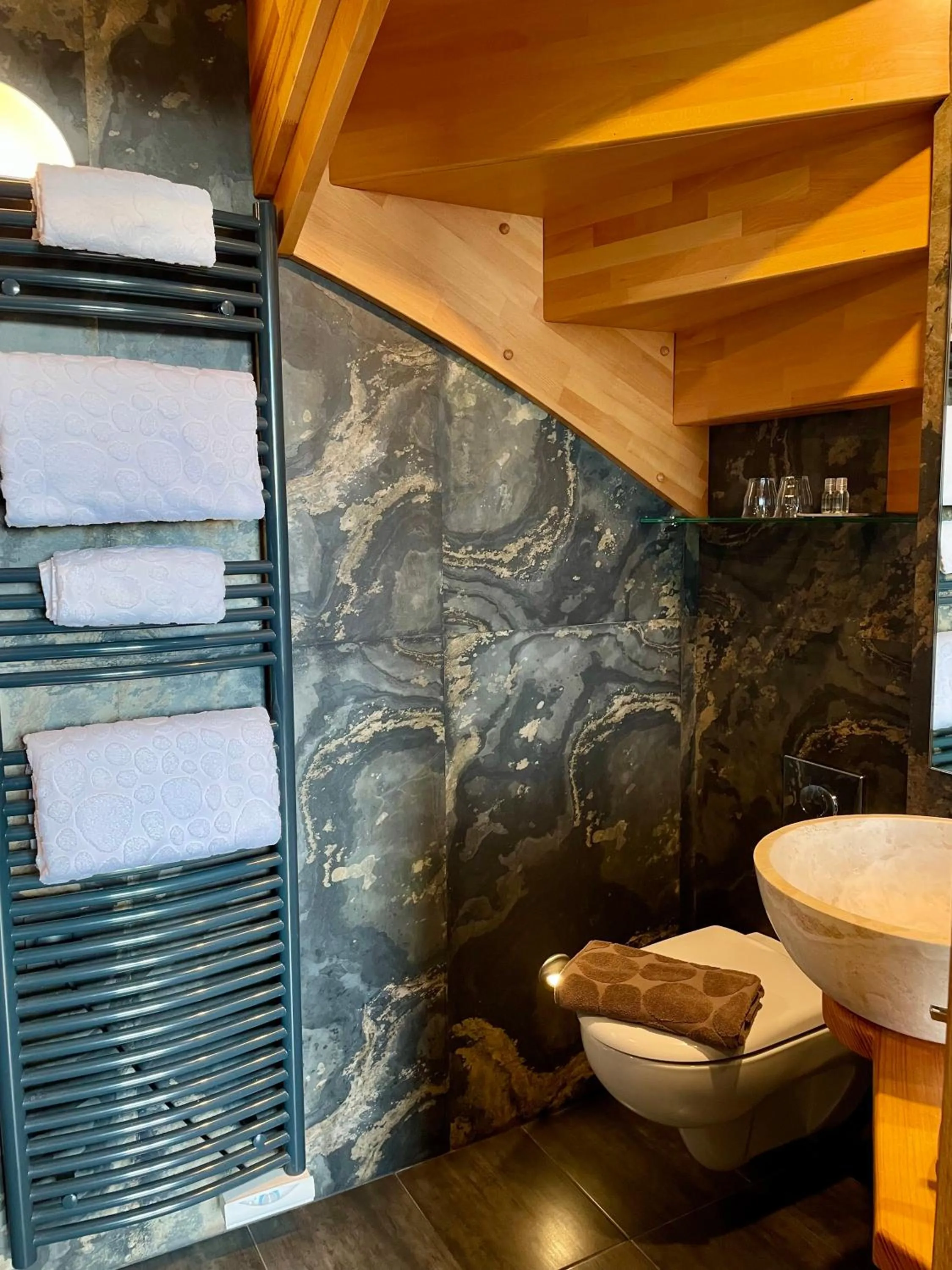 Toilet in Suites du Cabinet Vert