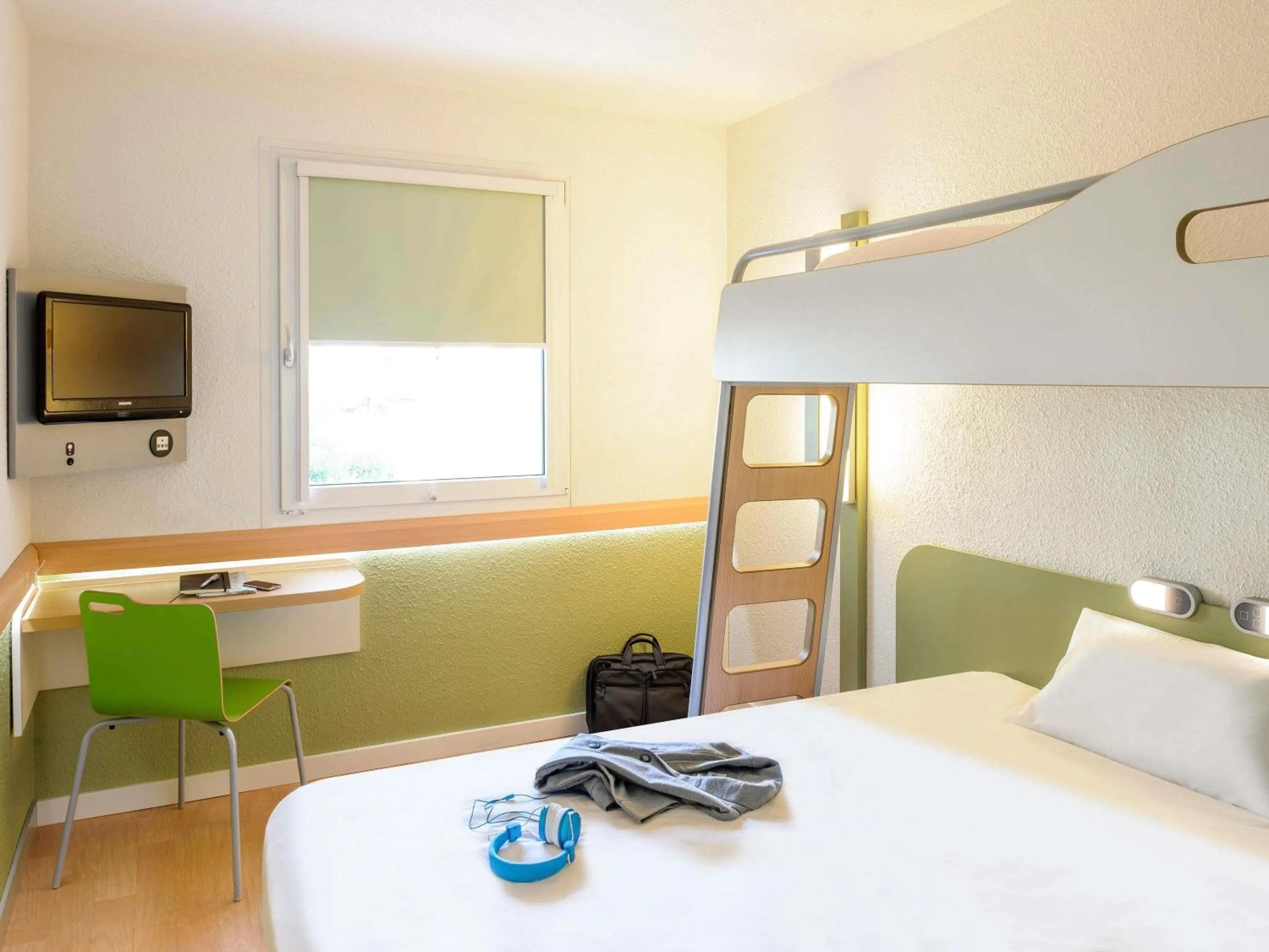 Bedroom, Bed in ibis budget Strasbourg Sud Illkirch