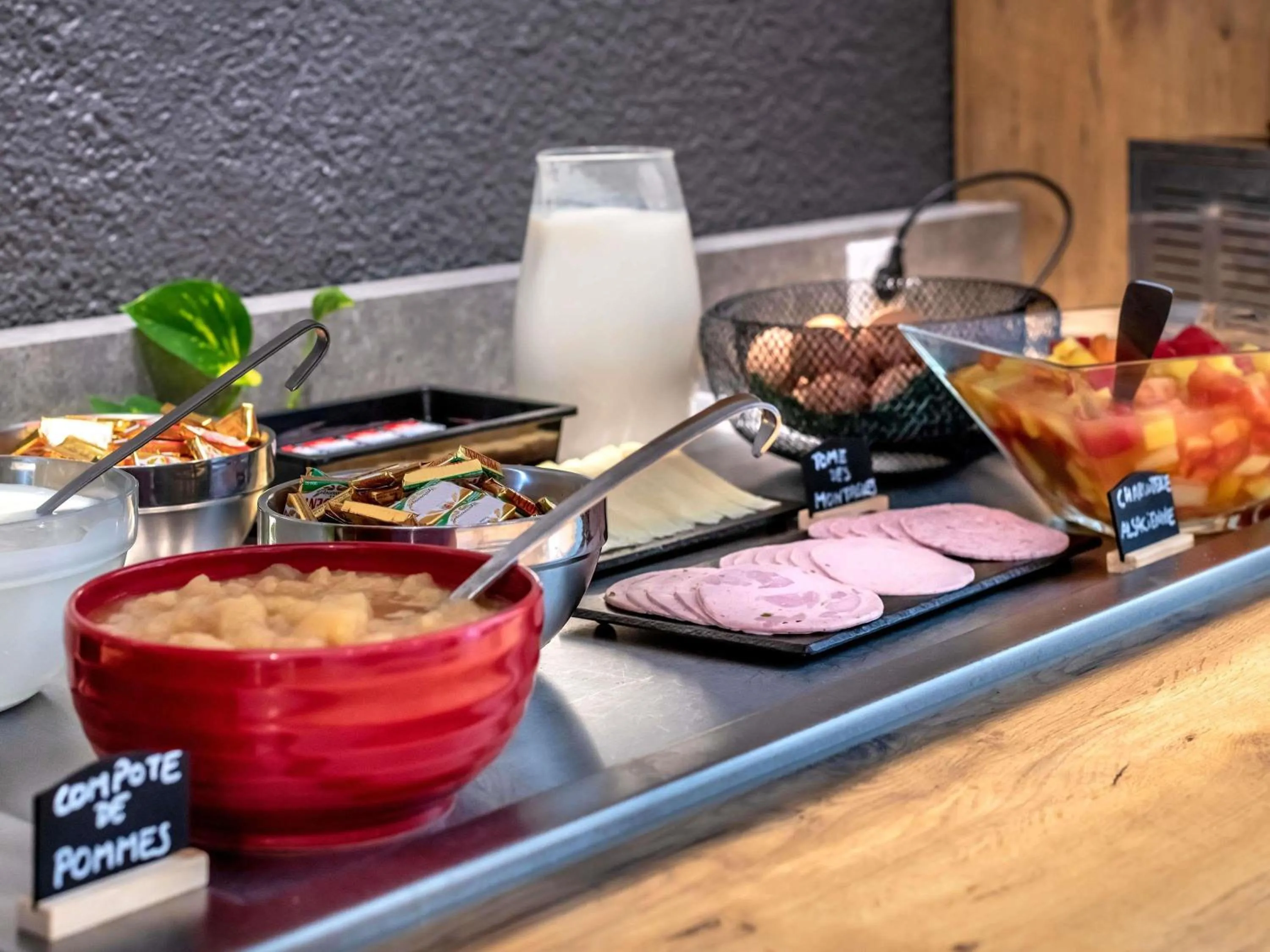 Breakfast in ibis budget Strasbourg Sud Illkirch