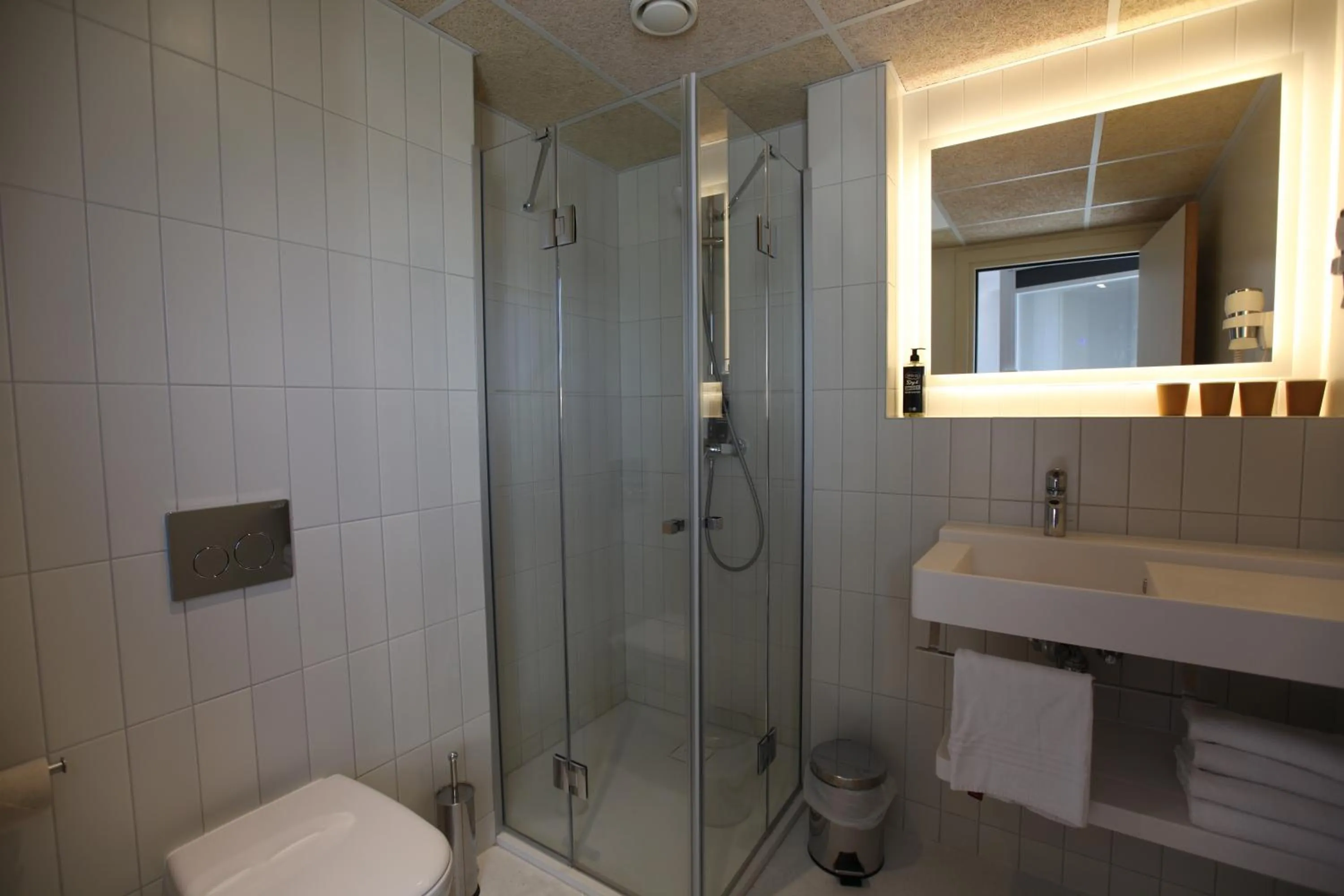 Bathroom in ibis budget Strasbourg Sud Illkirch