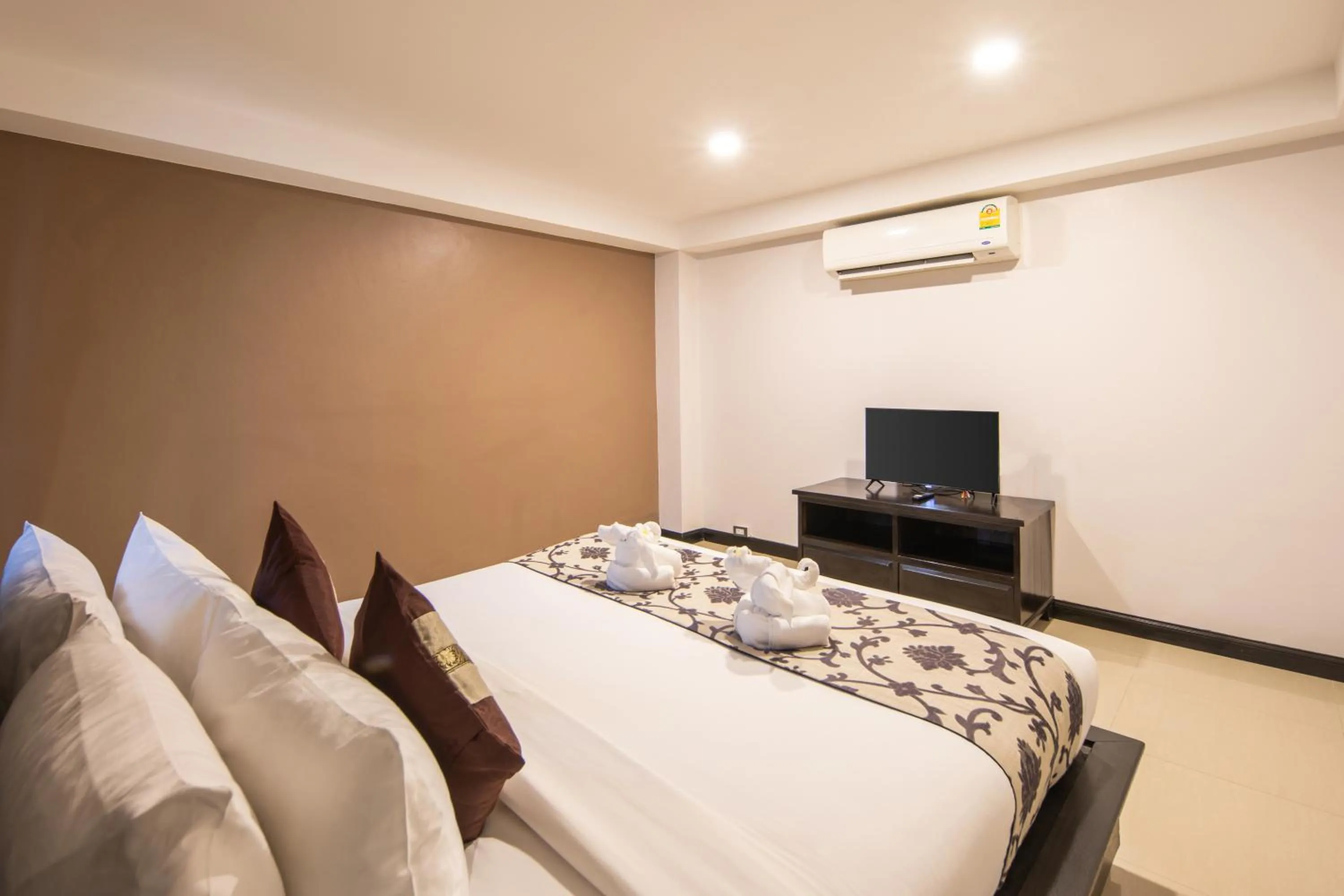 Bedroom, Bed in Princess Kamala Beachfront Hotel - SHA Extra Plus