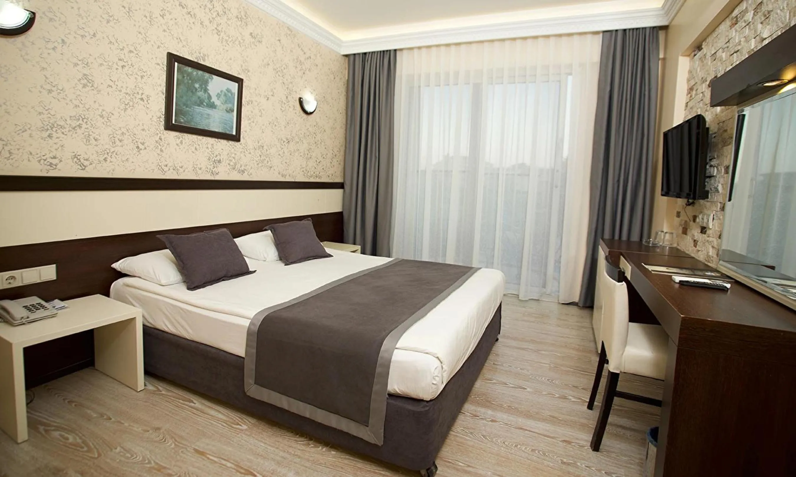 Bedroom, Bed in Camyuva Beach Hotel