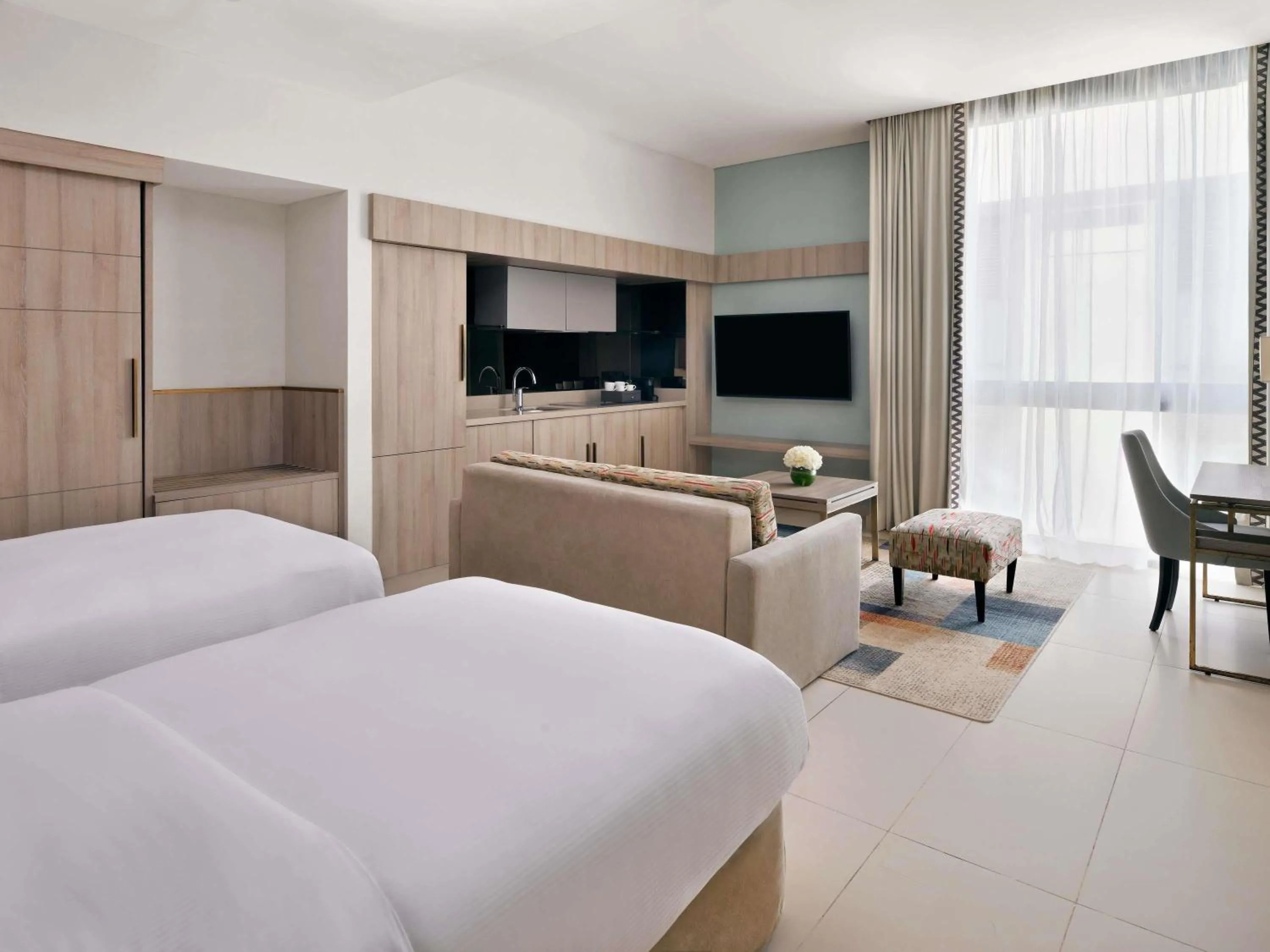 Bedroom, Bed in Mövenpick Hotel Tahlia Jeddah