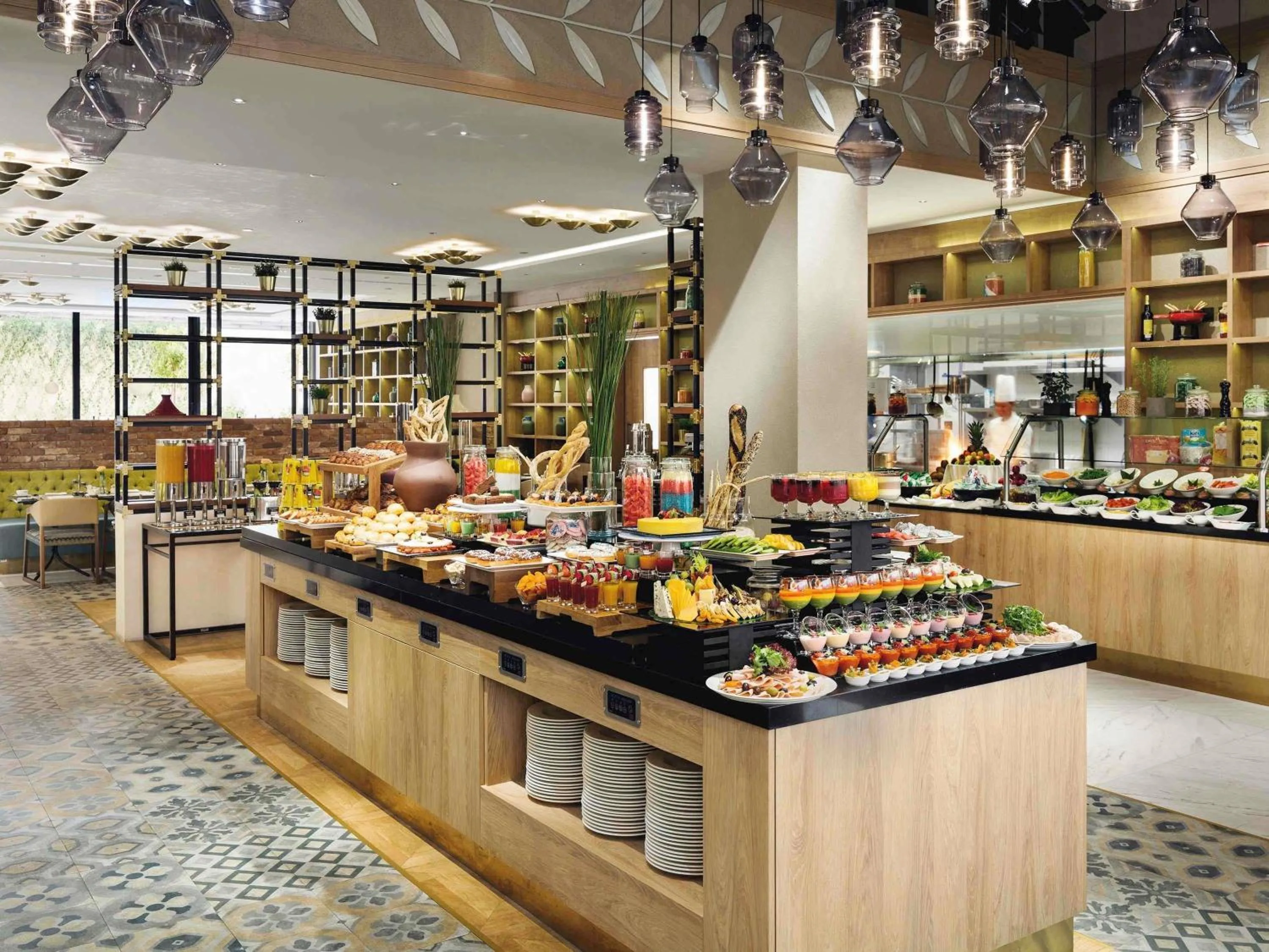 Restaurant/places to eat in Mövenpick Hotel Tahlia Jeddah