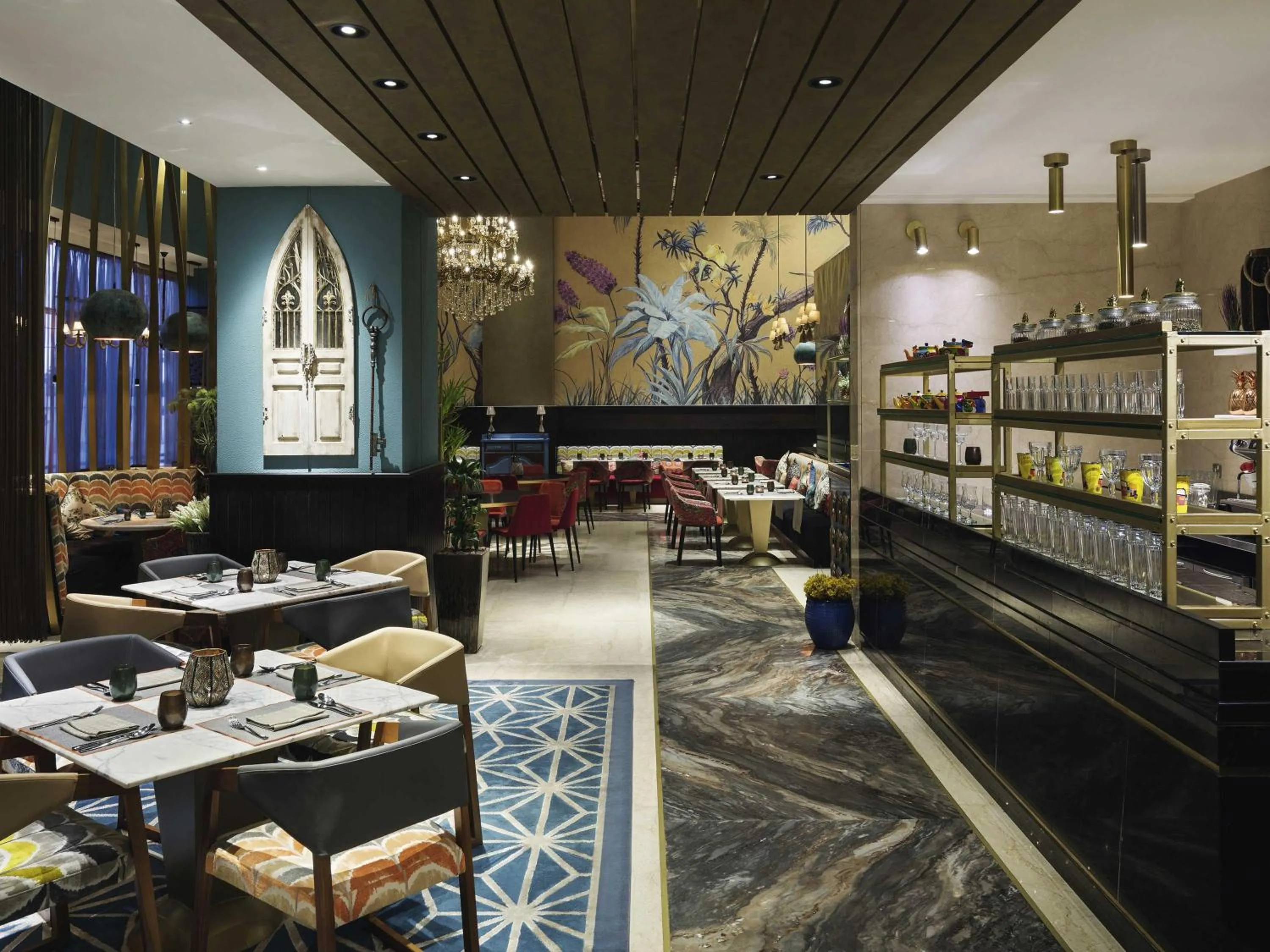 Restaurant/places to eat in Mövenpick Hotel Tahlia Jeddah