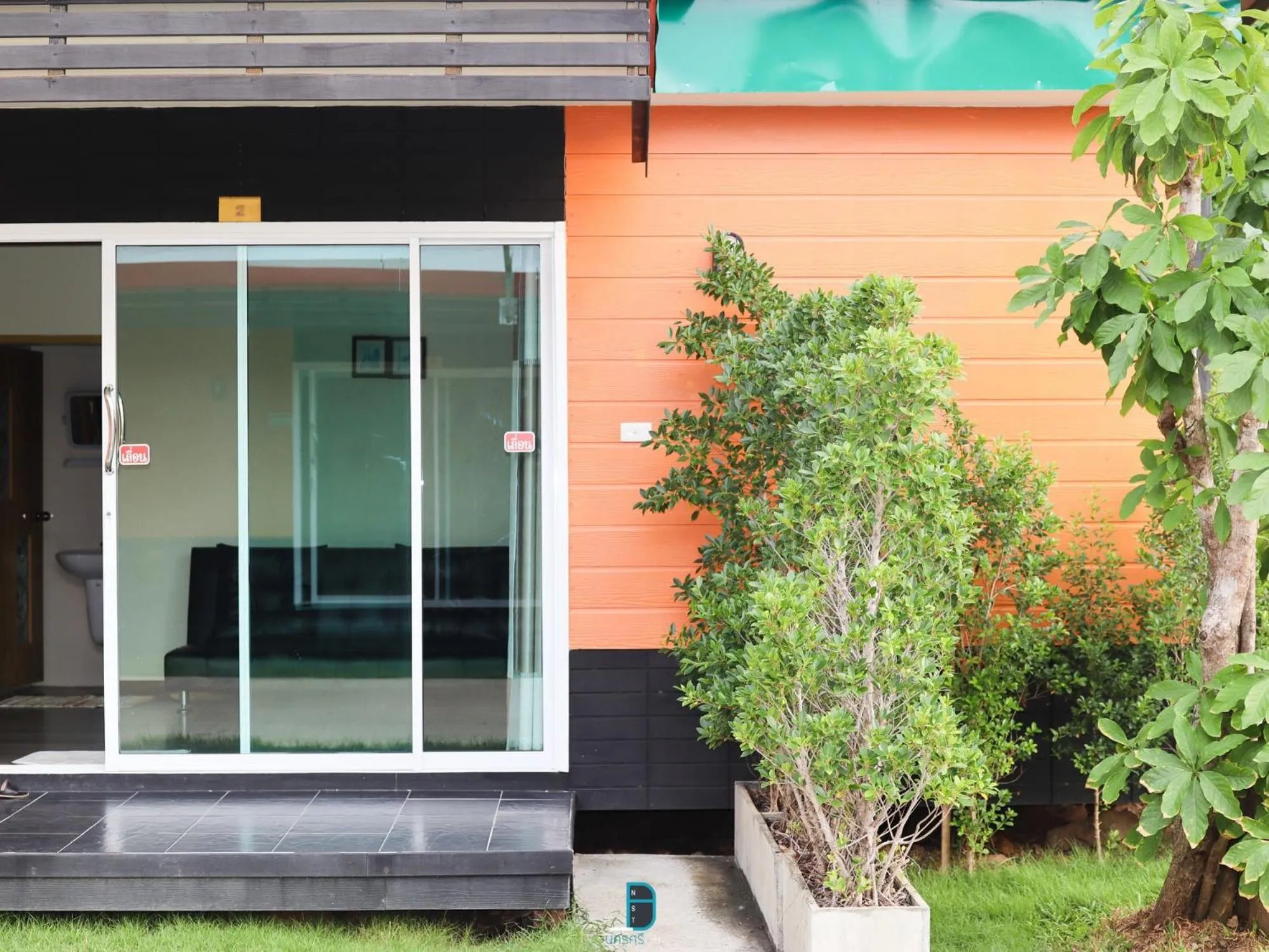 Facade/entrance in Nawamit Home Garden