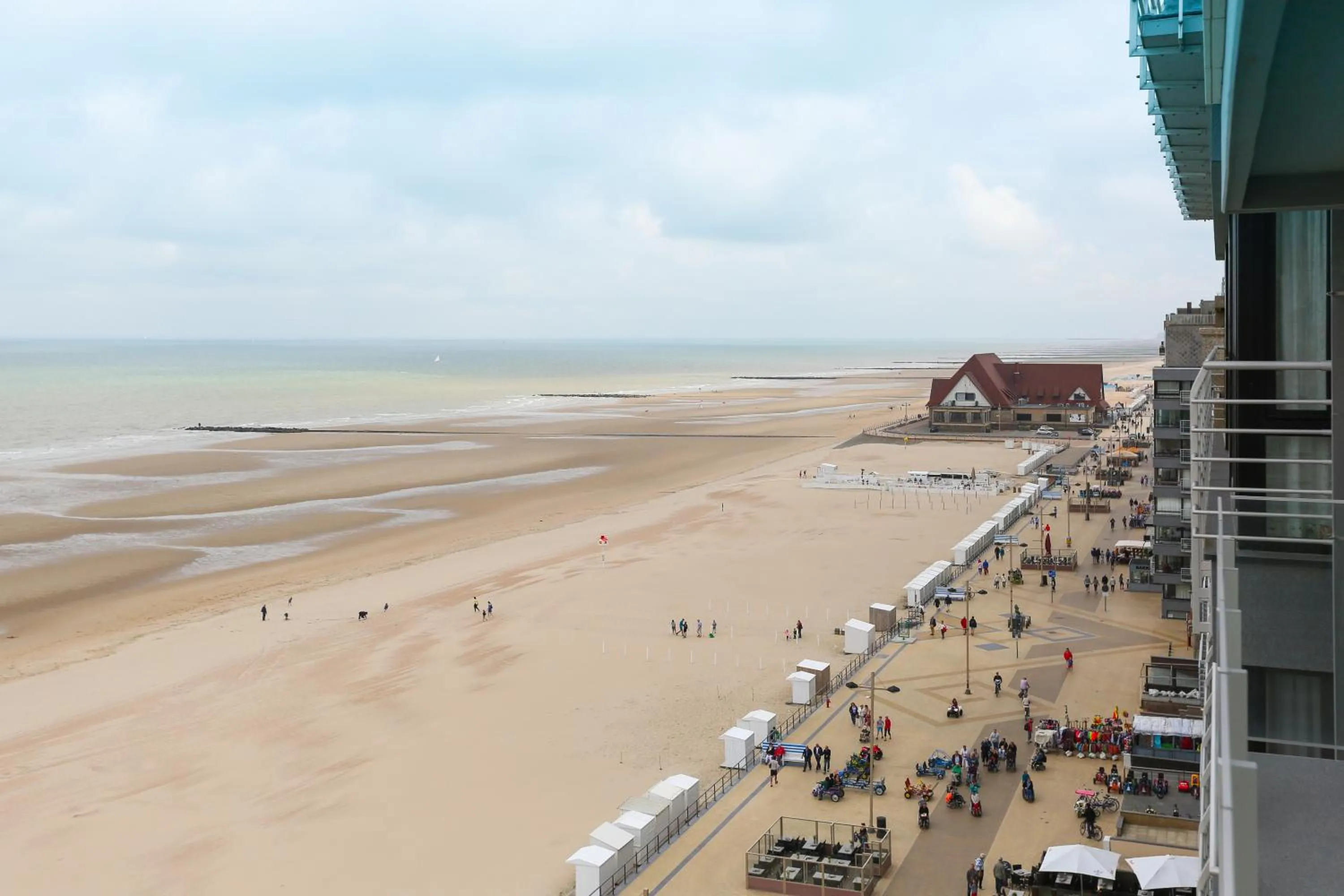 Beach in Hotel De Zeebries